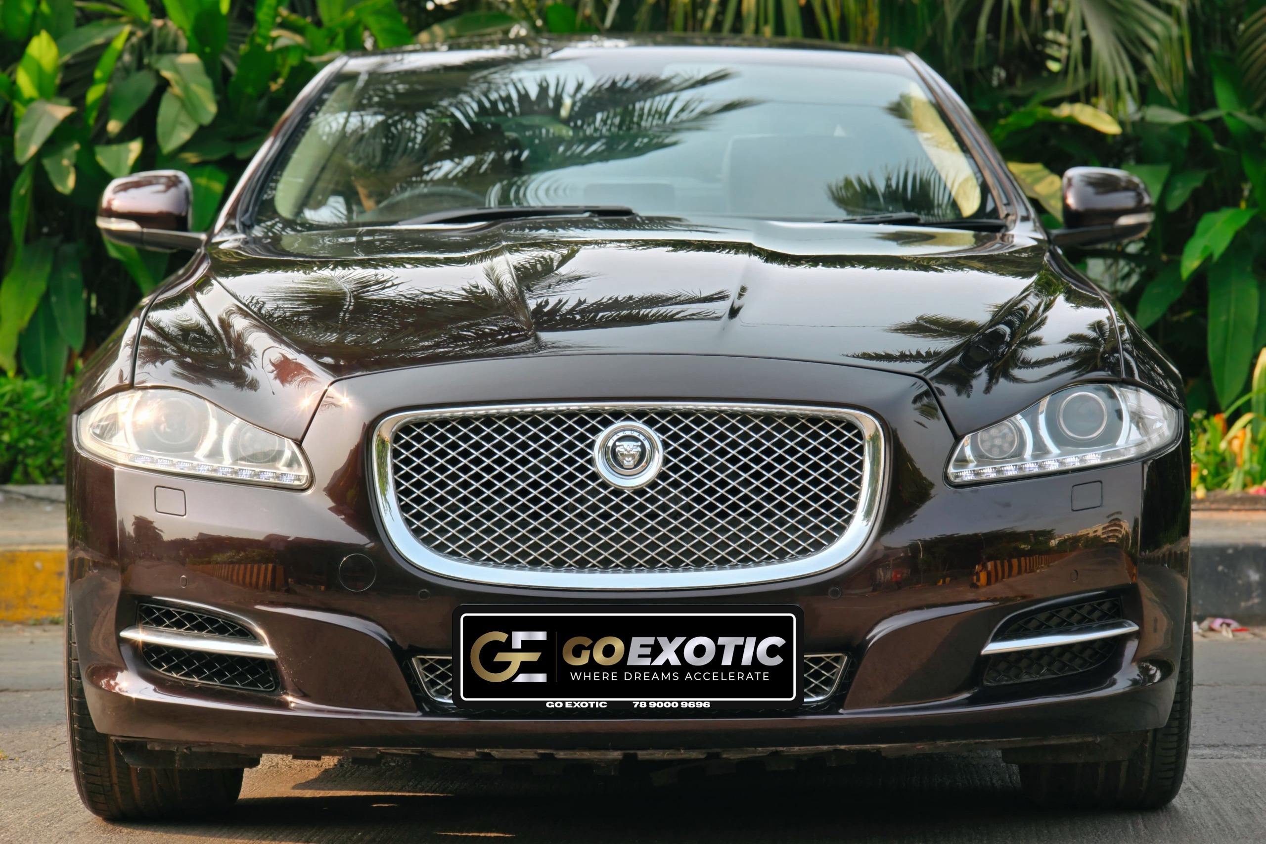 2012 JAGUAR XJL PORTFOLIO