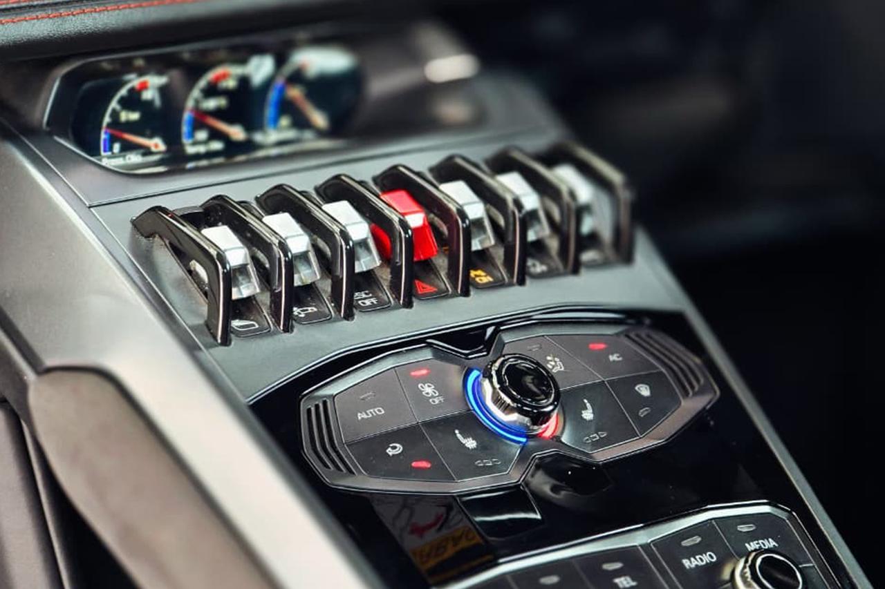 2016 LAMBORGHINI HURACAN COUPE LP580-2