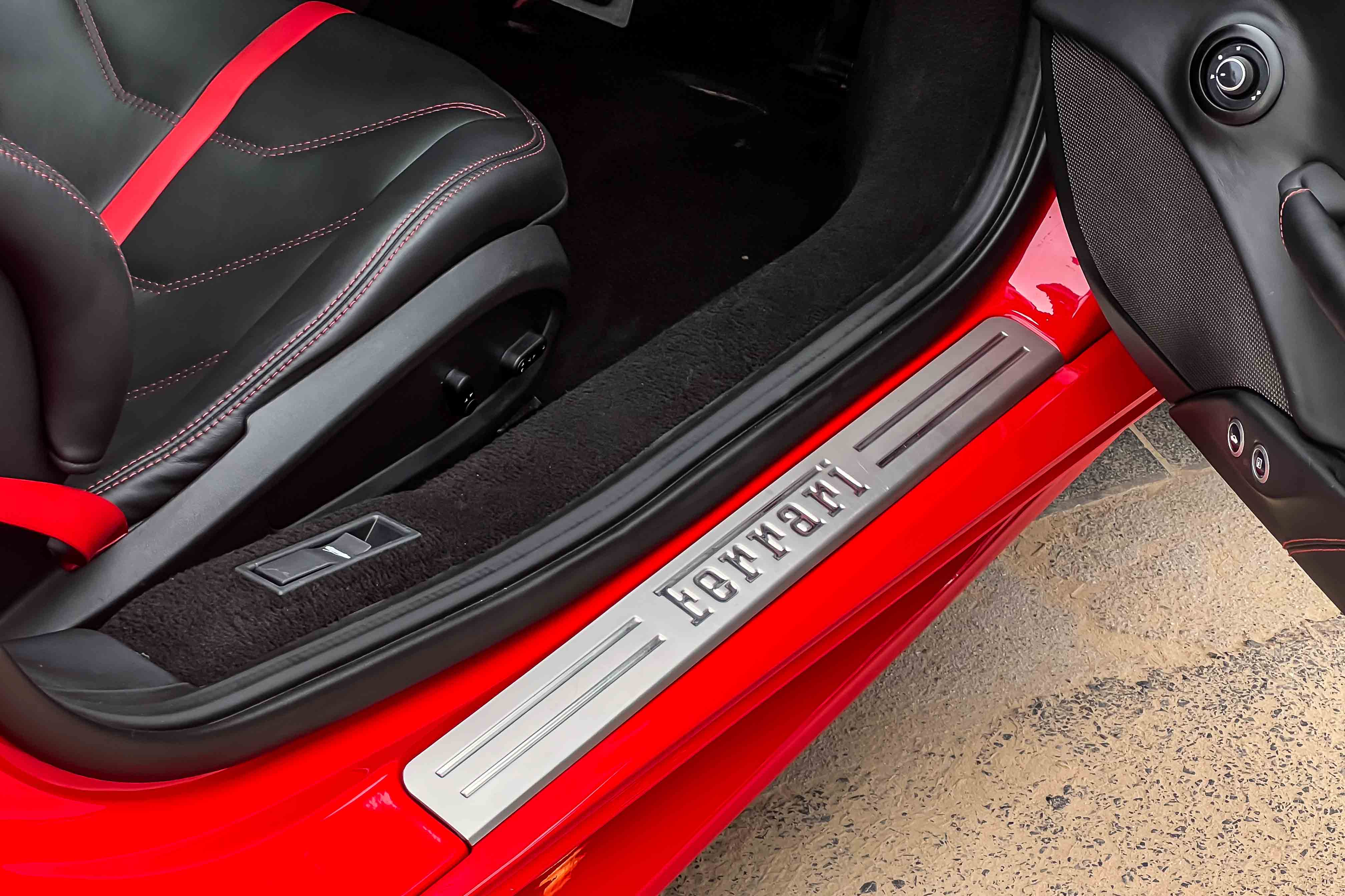 2017 FERRARI 488 GTB