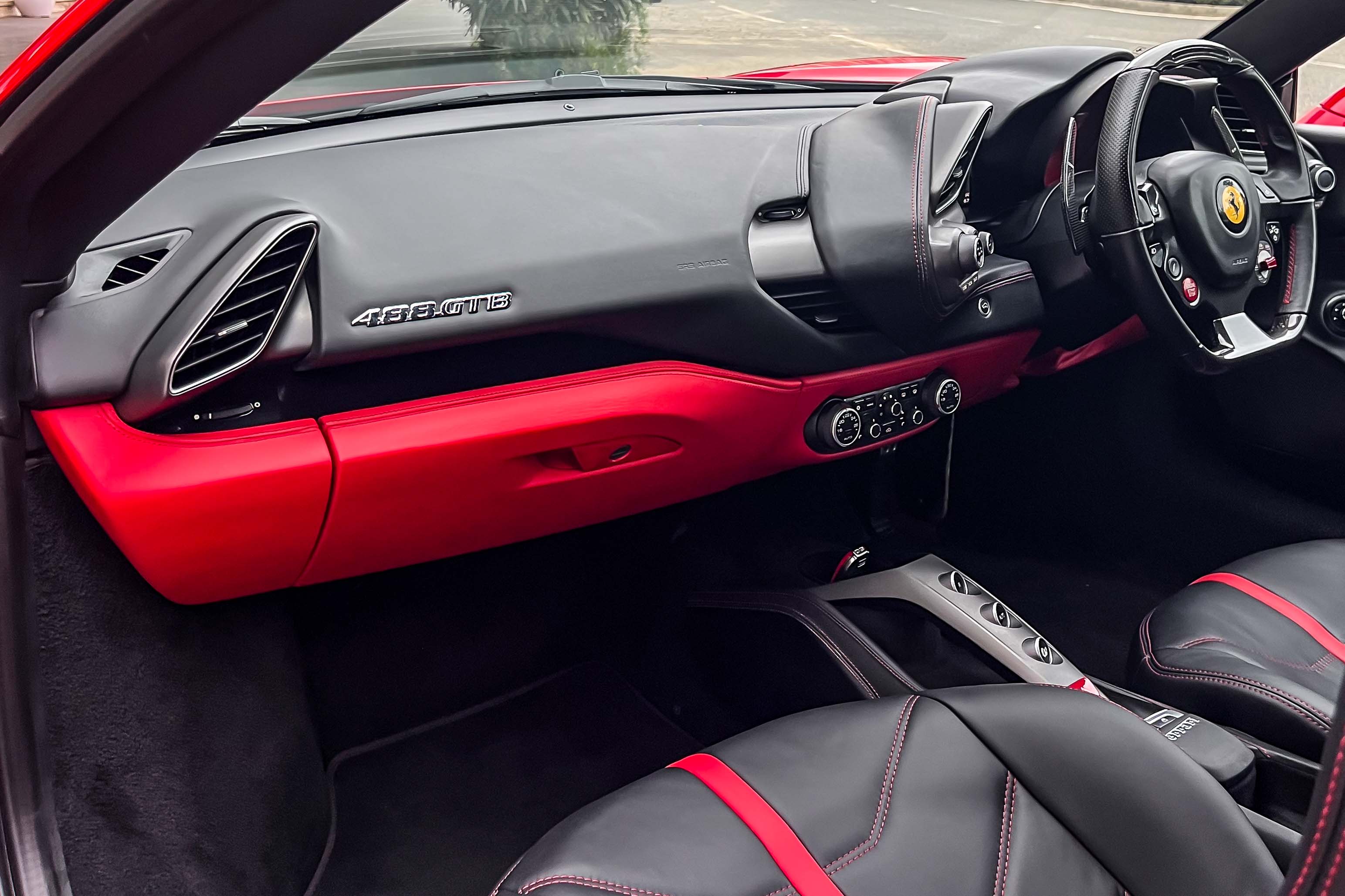 2017 FERRARI 488 GTB