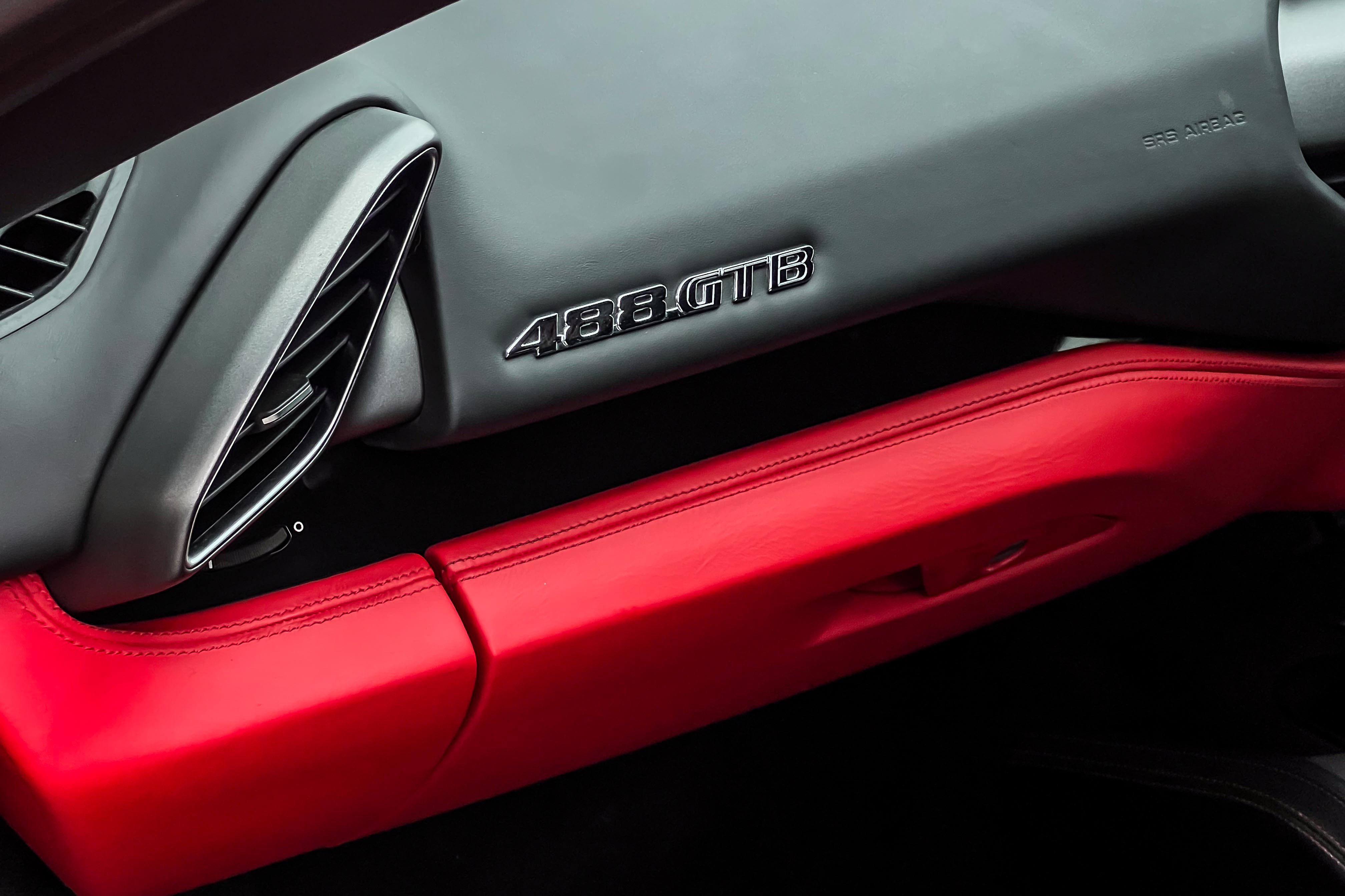 2017 FERRARI 488 GTB