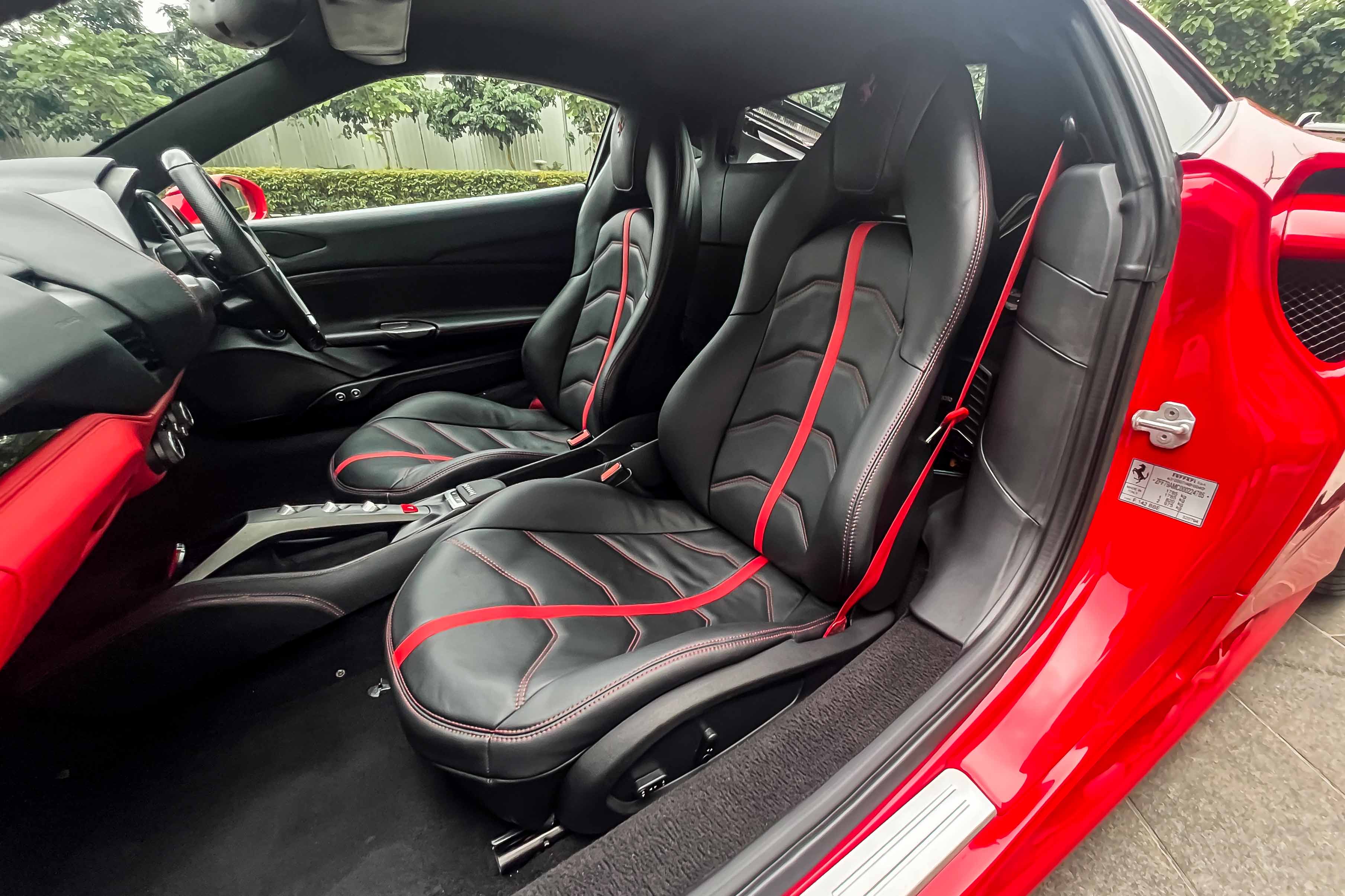 2017 FERRARI 488 GTB