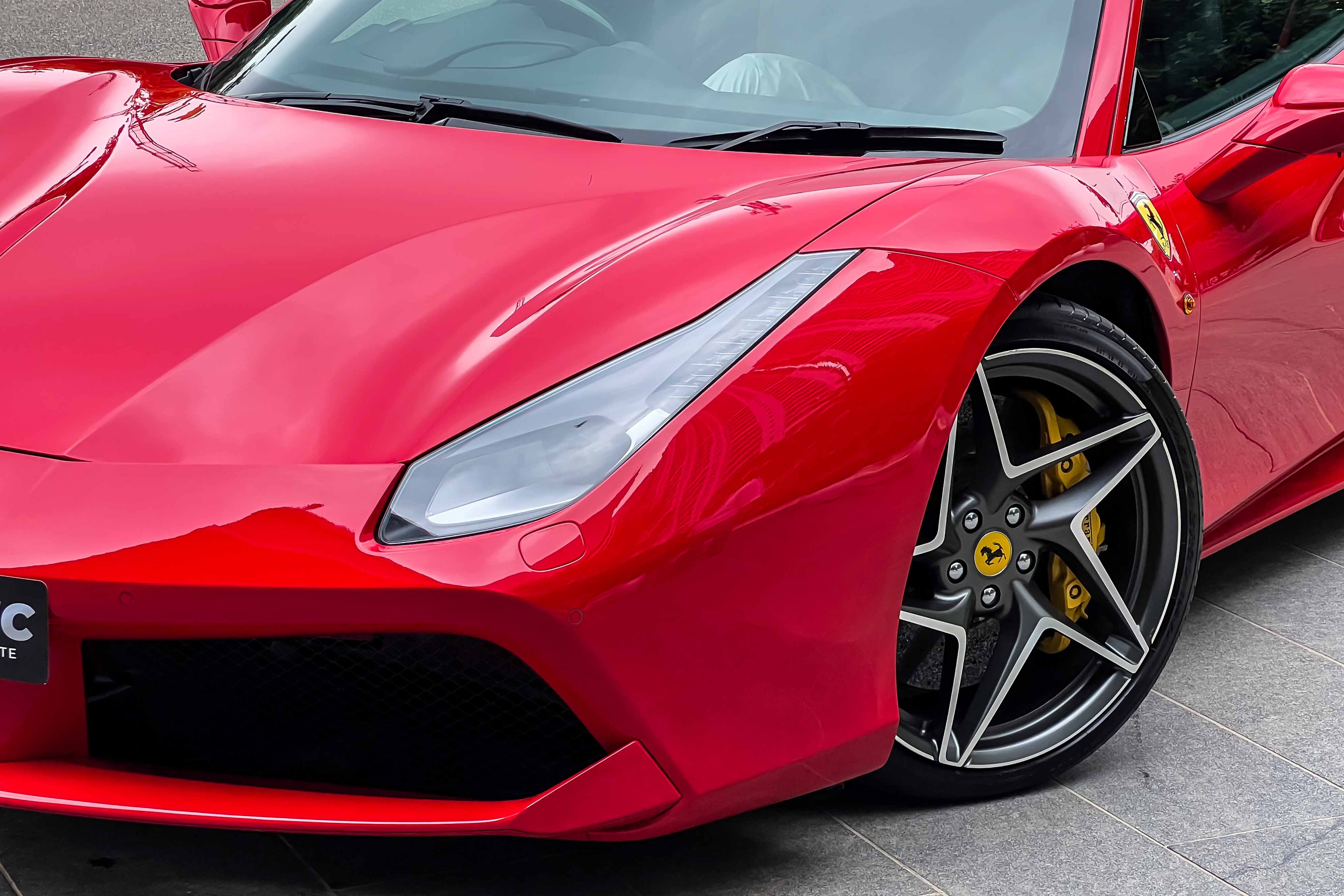 2017 FERRARI 488 GTB