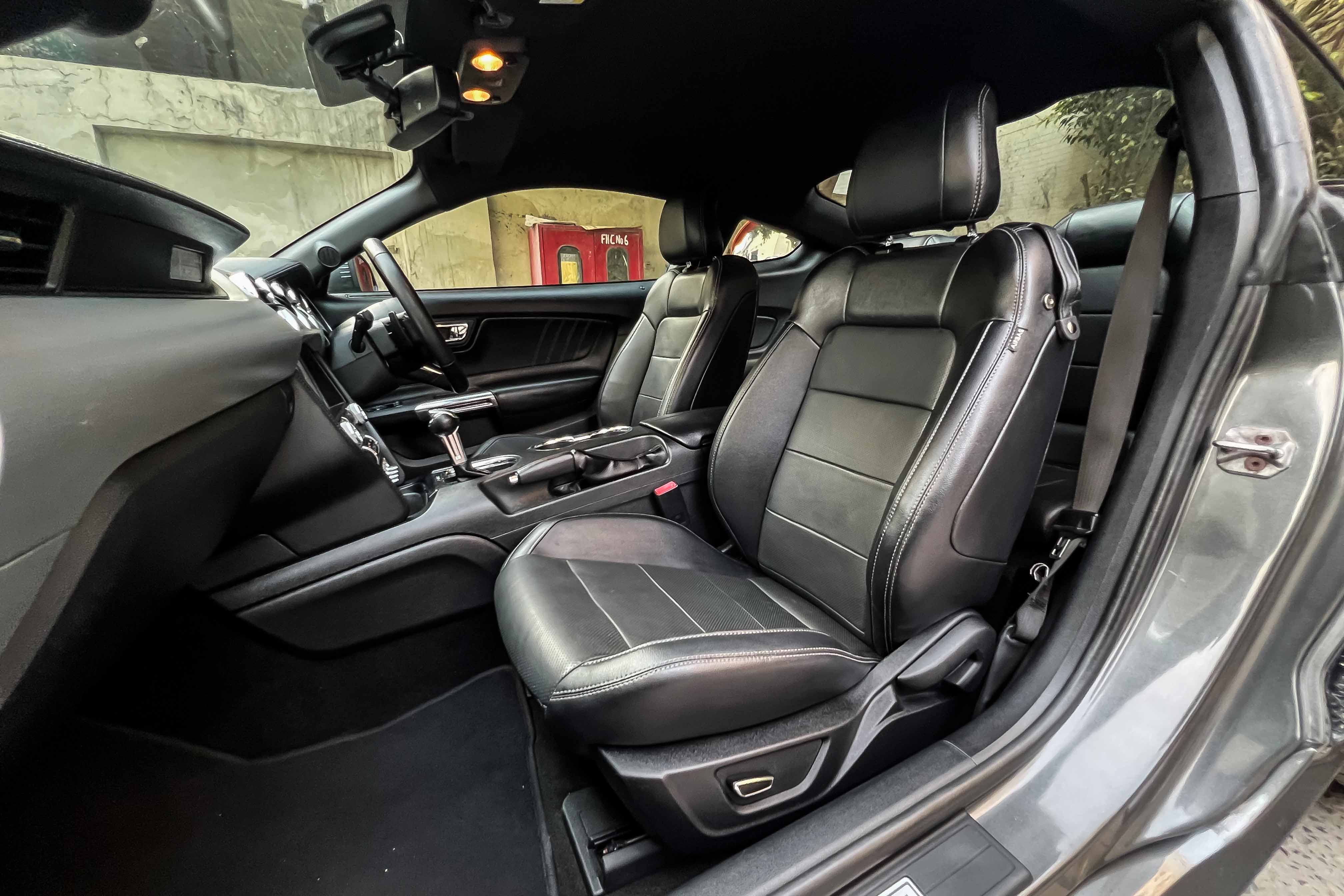 2017 FORD MUSTANG  GT FASTBACK