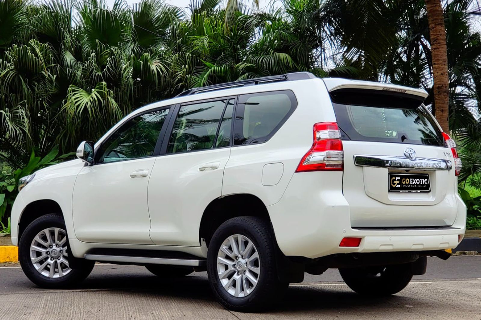 2017 TOYOTA LAND CRUISER PRADO VXL