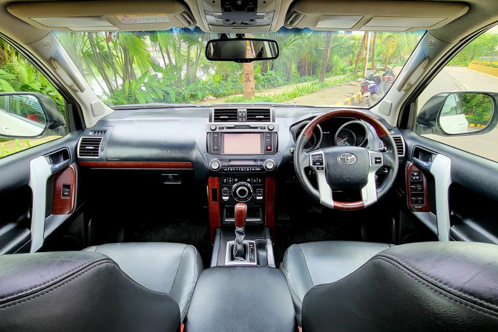 2017 TOYOTA LAND CRUISER PRADO VXL
