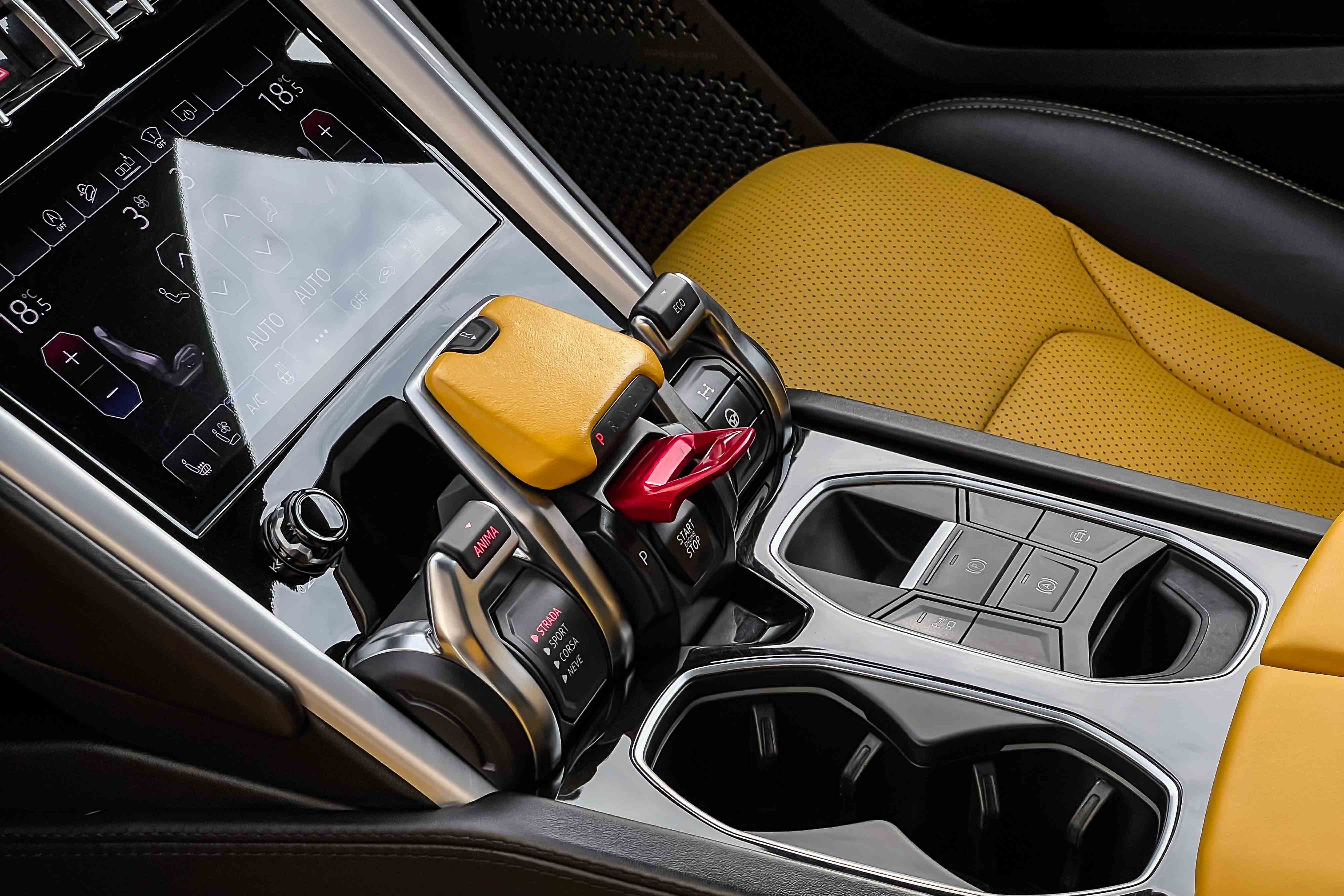 2018 LAMBORGHINI URUS