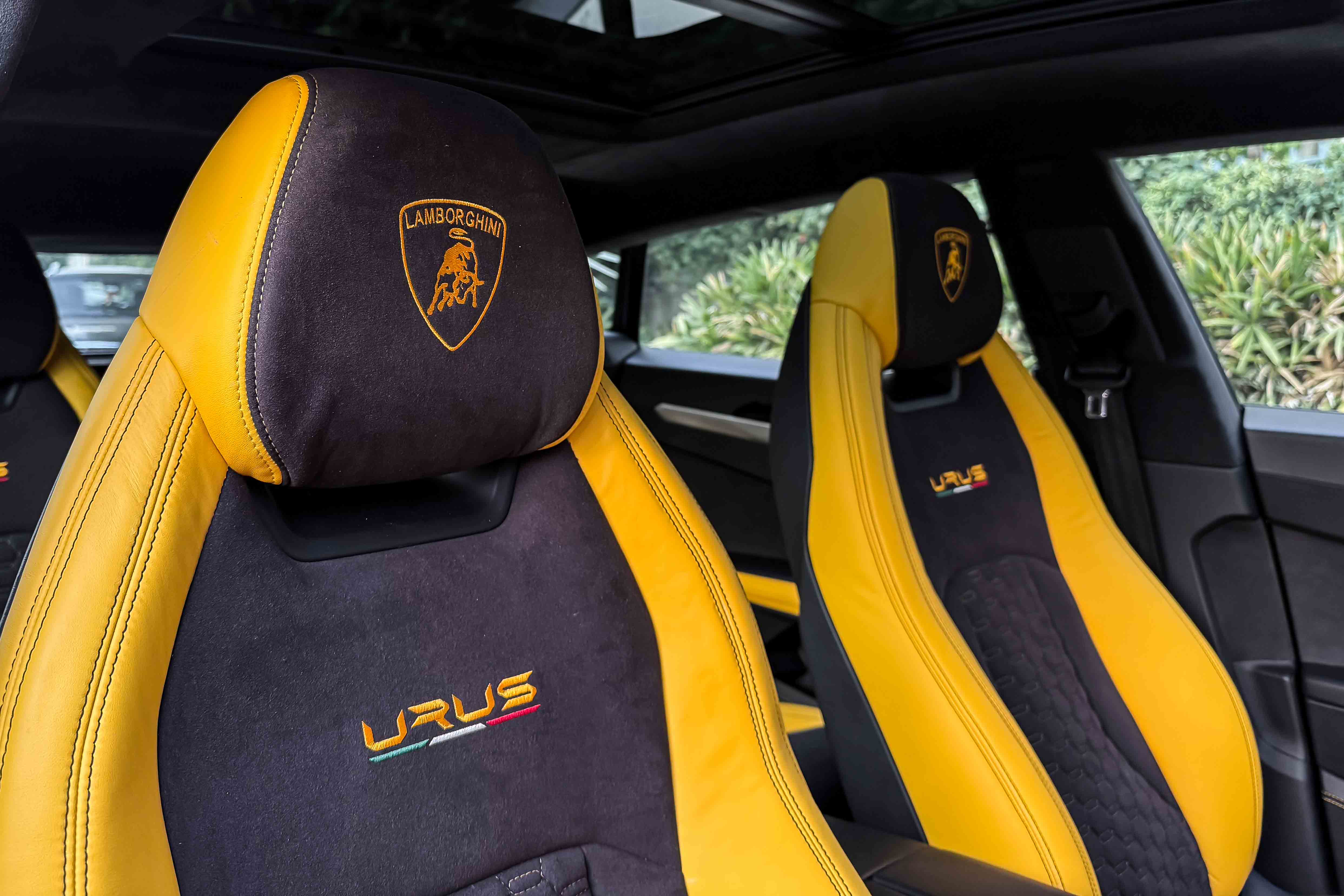 2019 LAMBORGHINI URUS