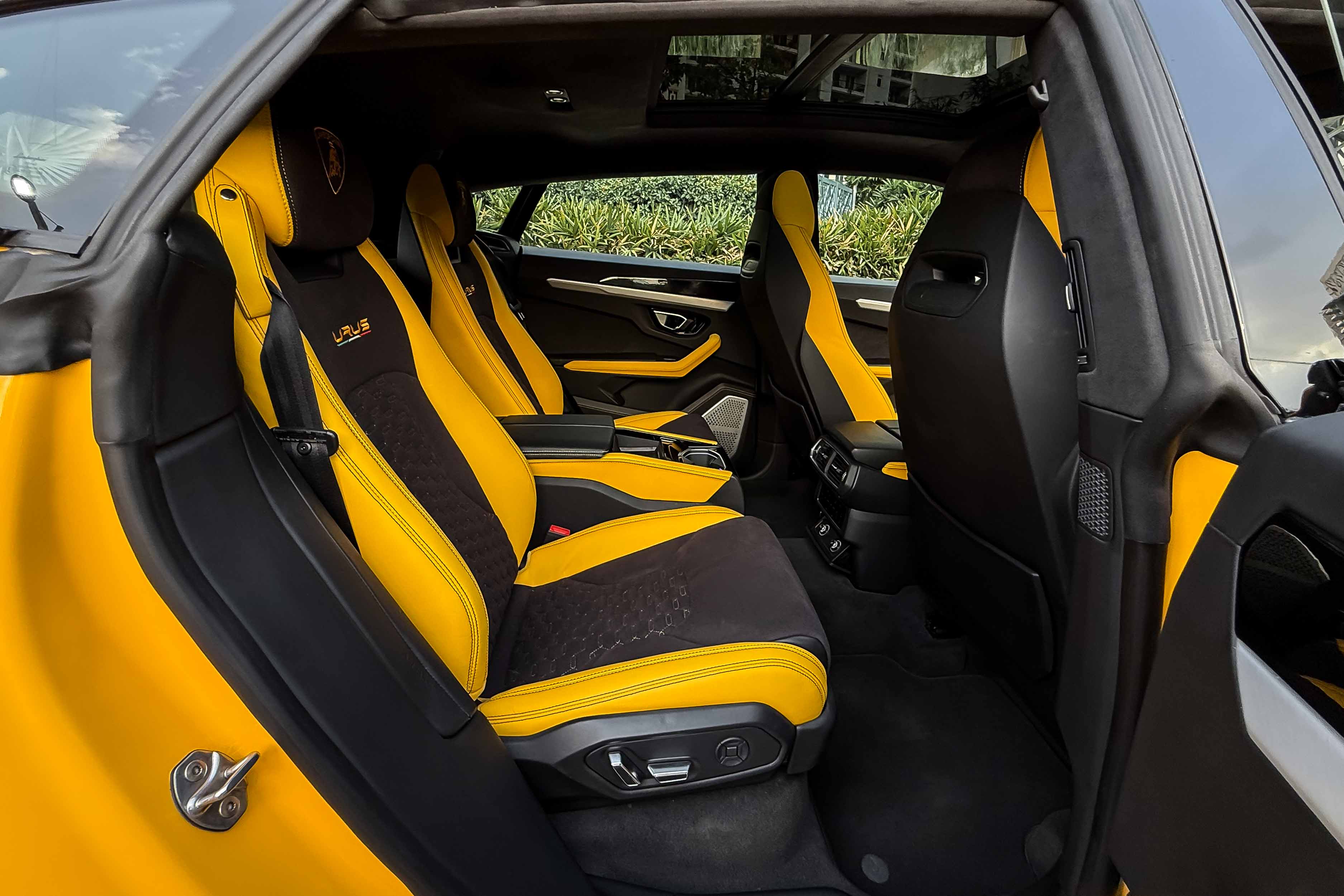 2019 LAMBORGHINI URUS