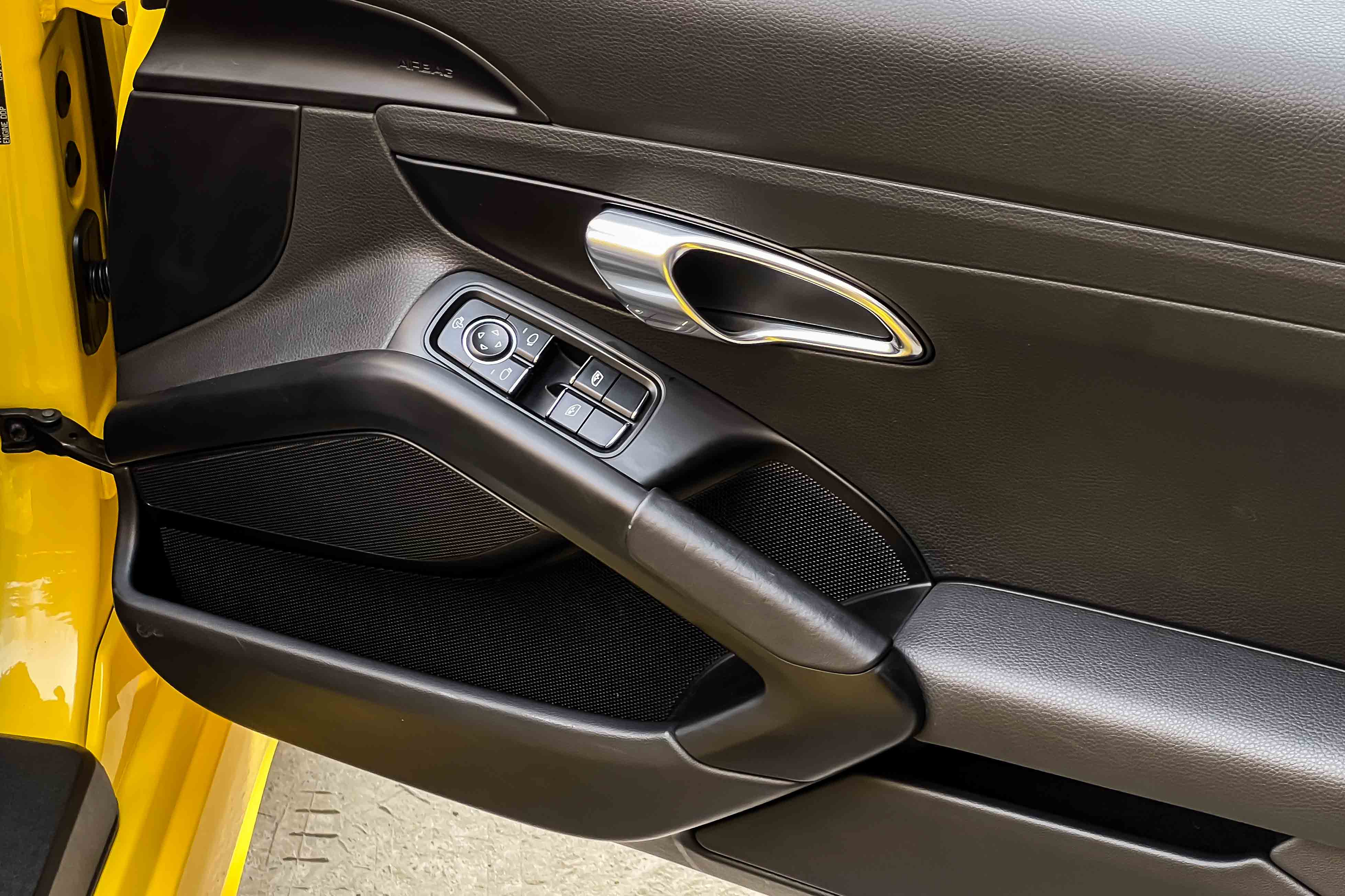 2019 PORSCHE 718 BOXSTER