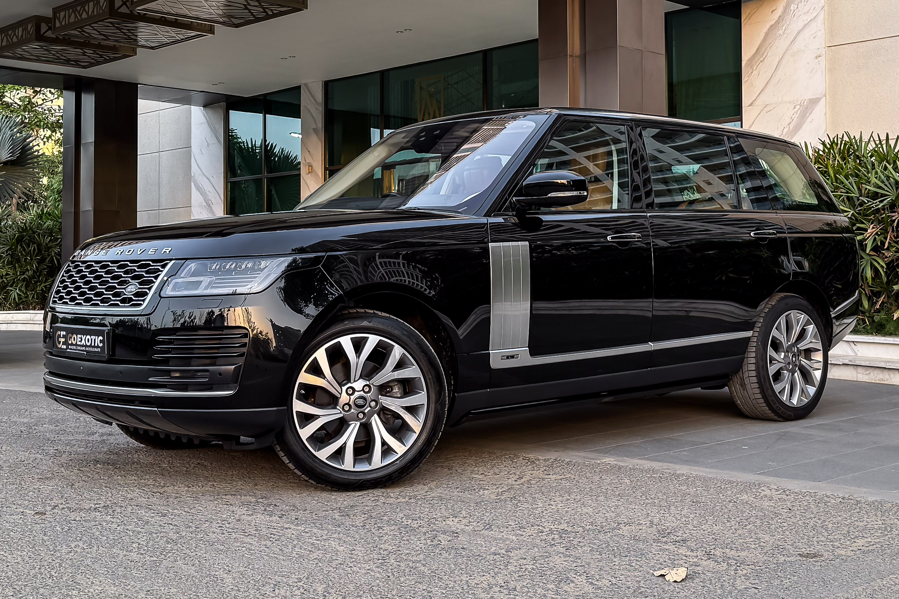 2019 RANGE ROVER VOGUE SE LWB