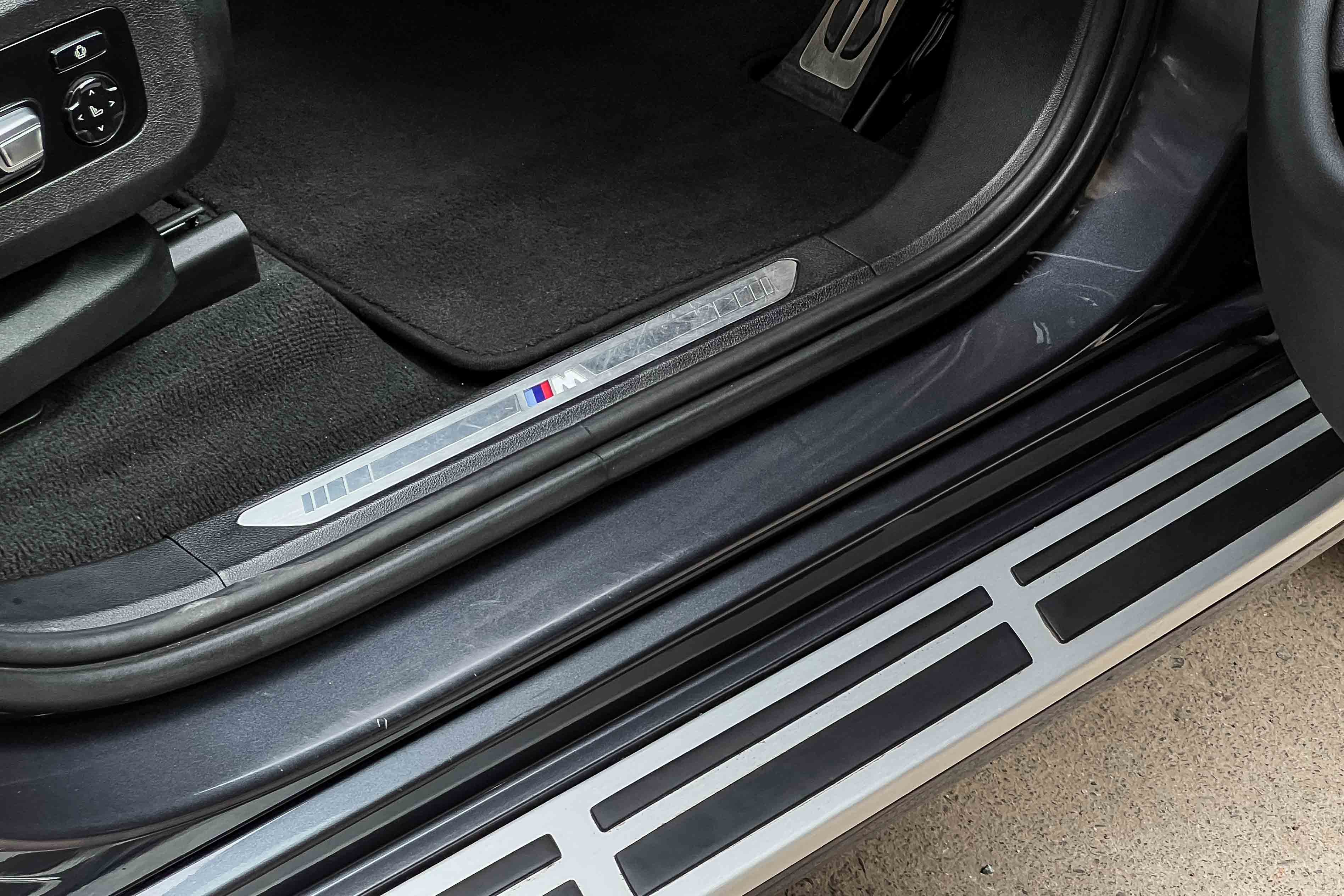 2020 BMW X7 40i M SPORT