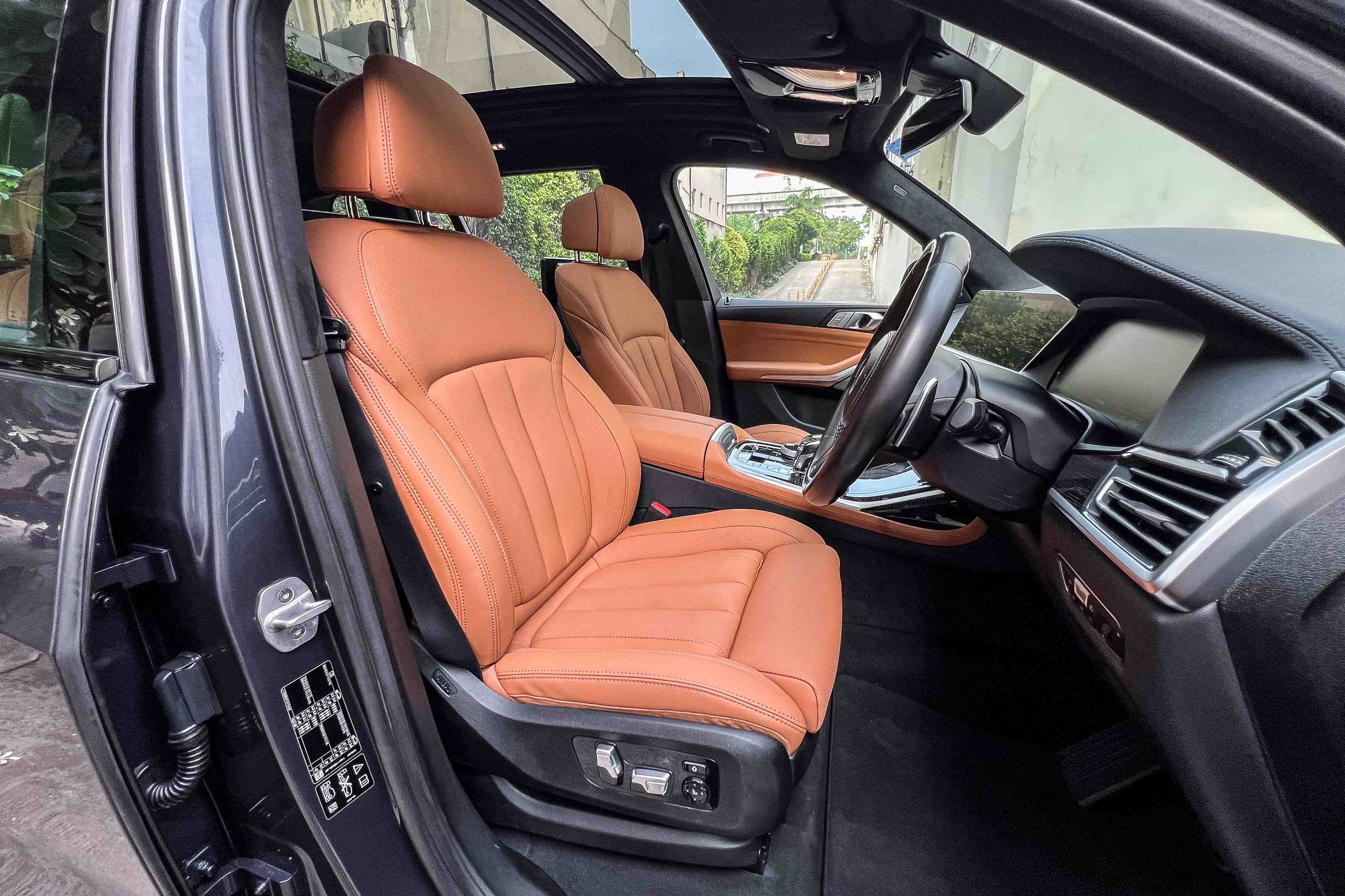 2020 BMW X7 40i M SPORT