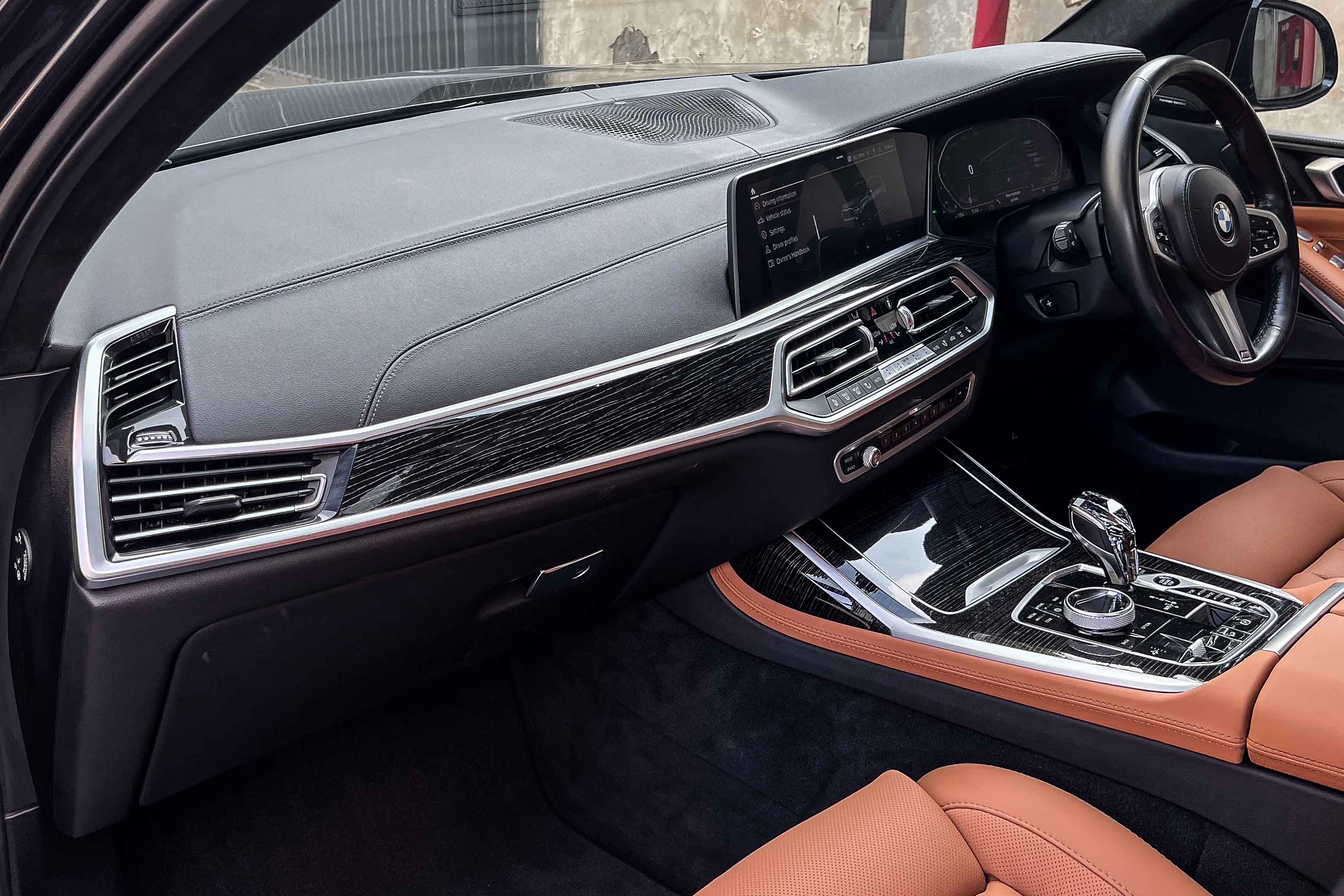 2020 BMW X7 40i M SPORT