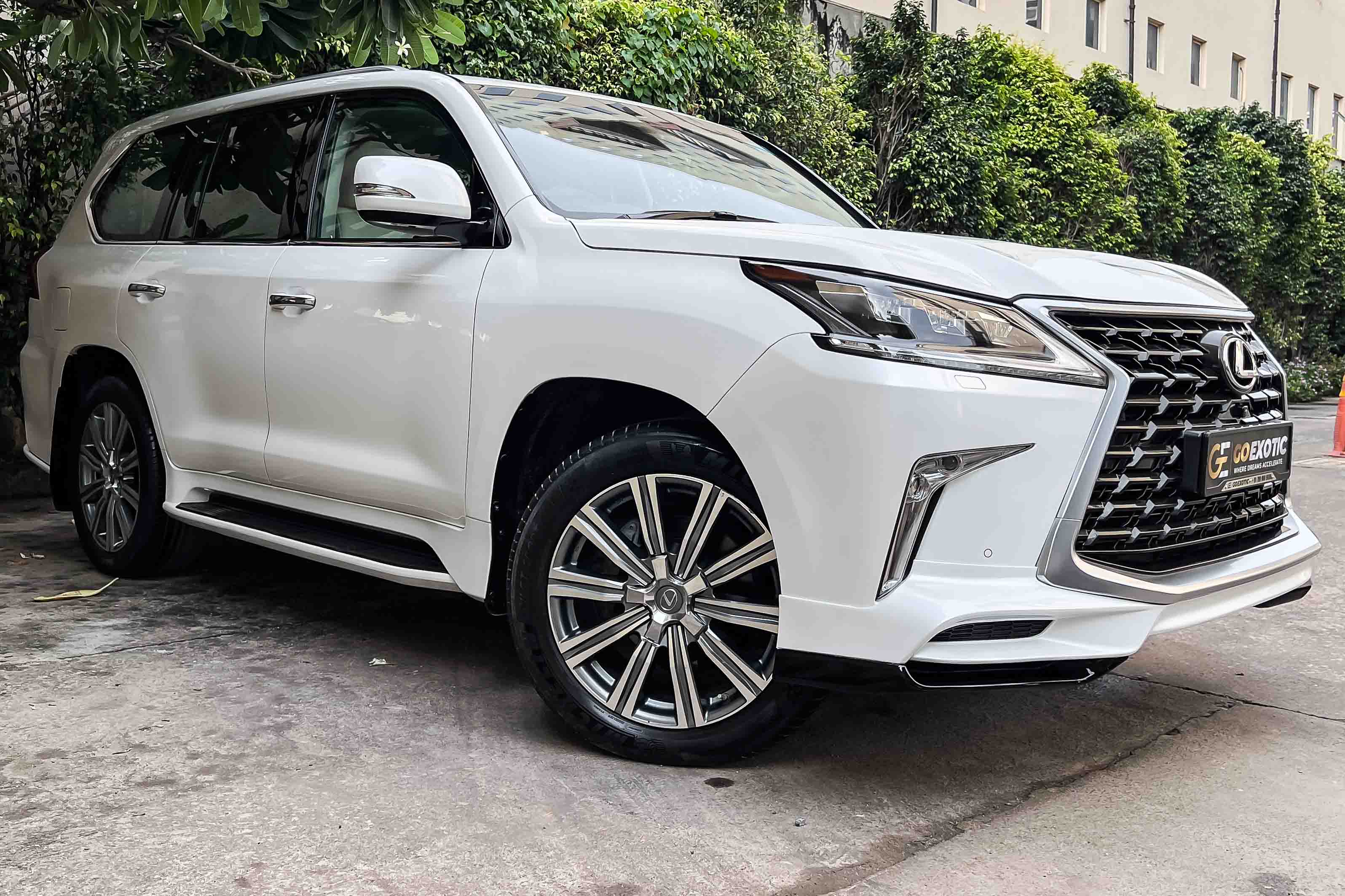 2020 LEXUS LX570