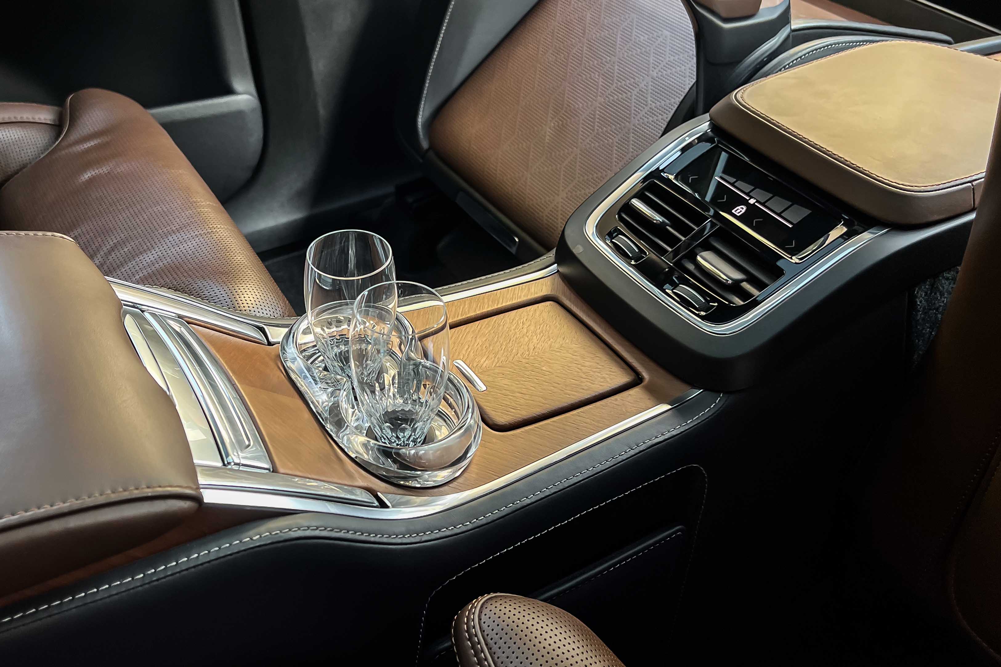 2020 VOLVO XC90 T8 EXCELLENCE LOUNGE