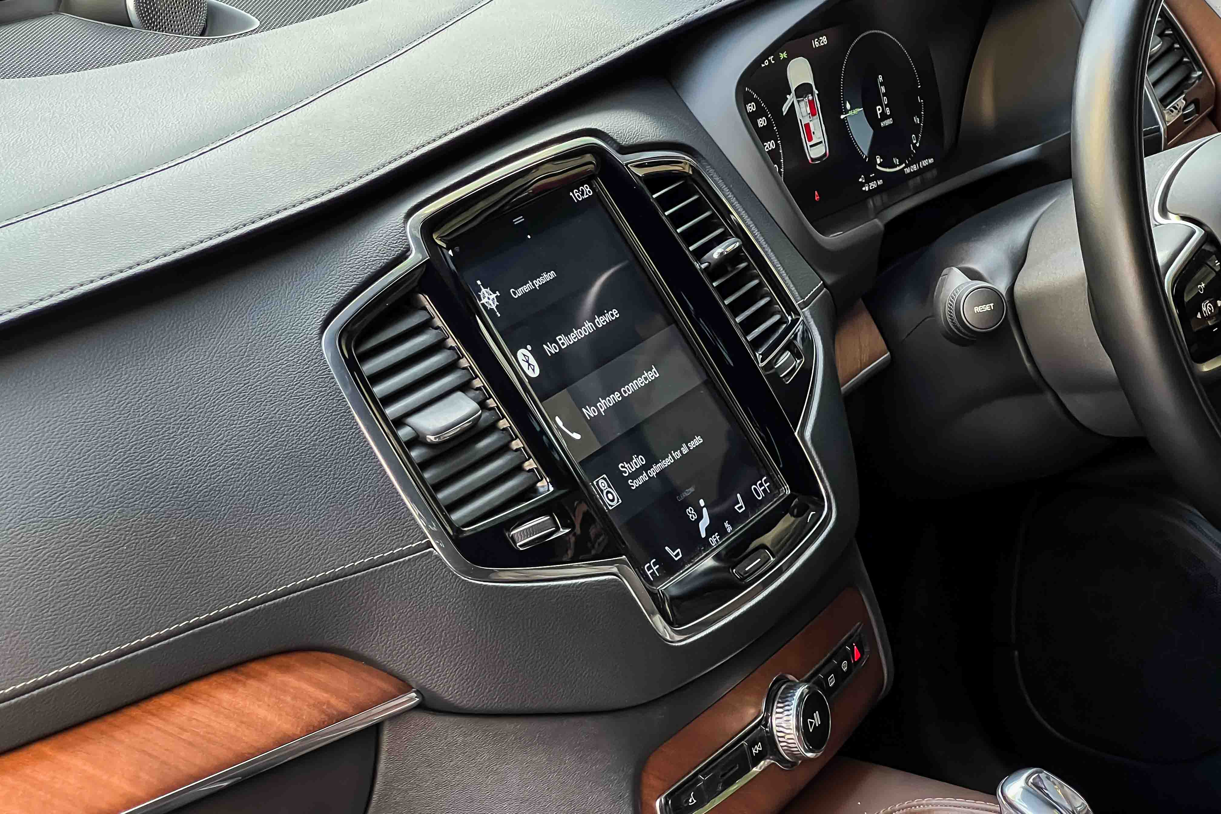 2020 VOLVO XC90 T8 EXCELLENCE LOUNGE