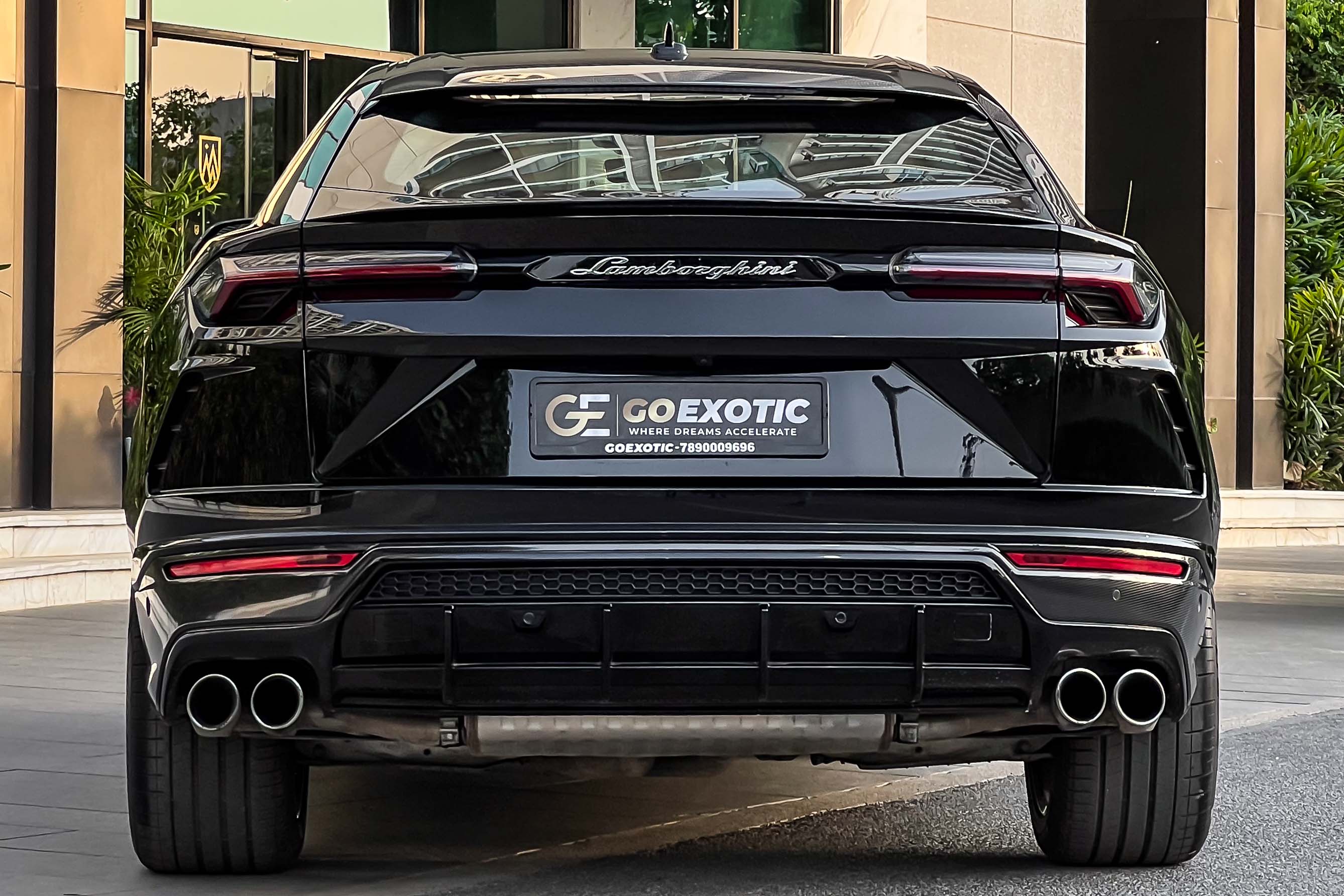 2022 LAMBORGHINI URUS