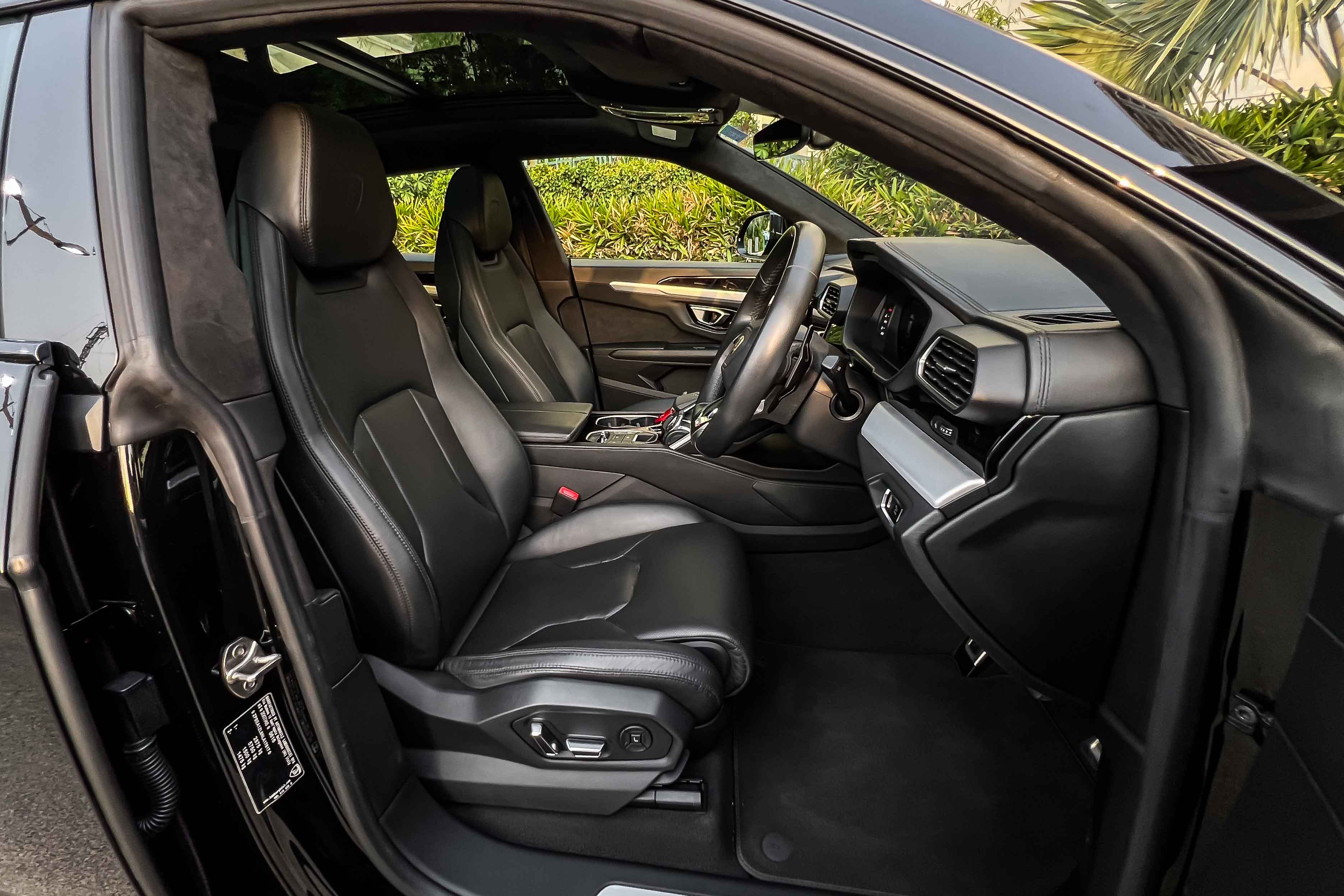 2022 LAMBORGHINI URUS