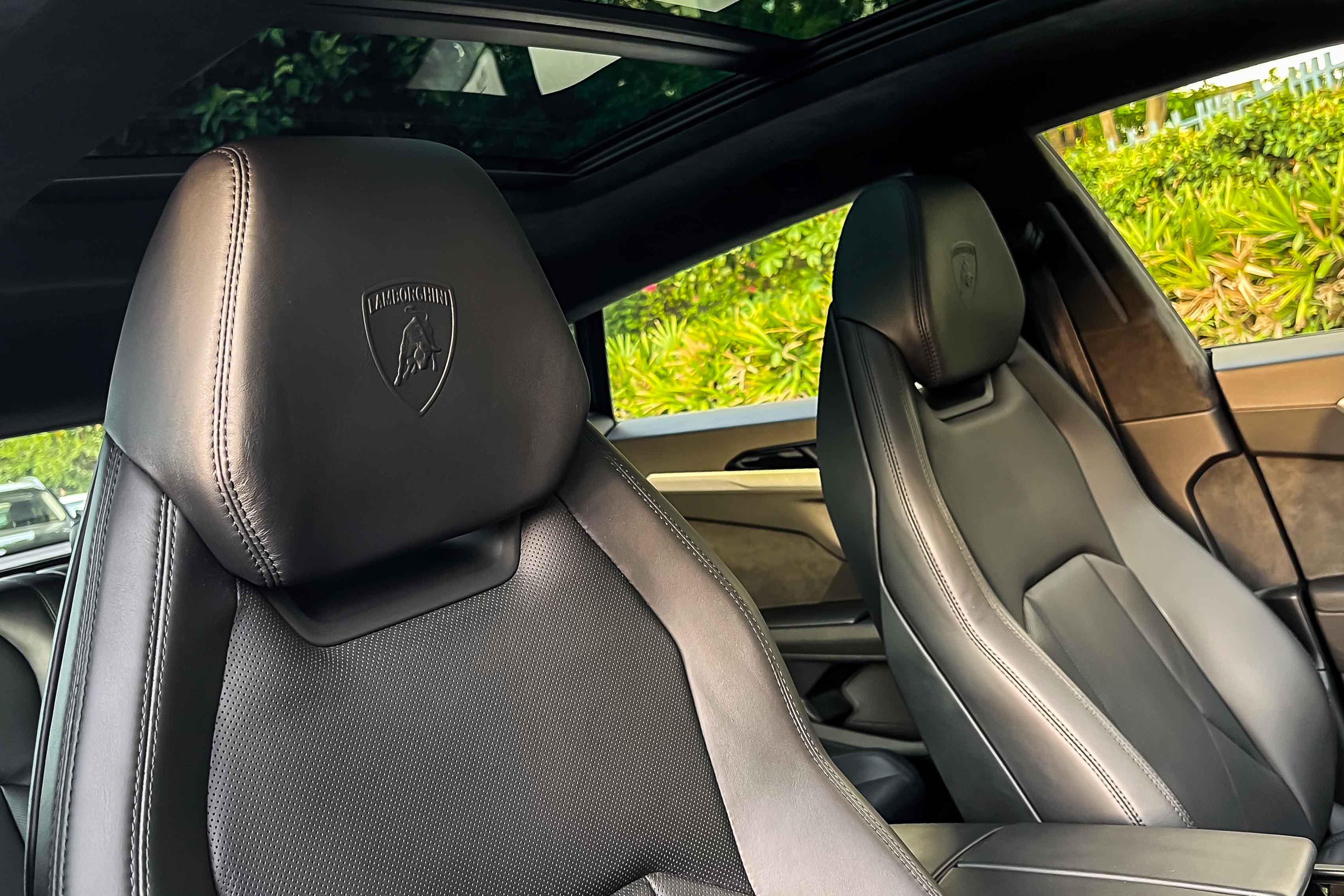 2022 LAMBORGHINI URUS