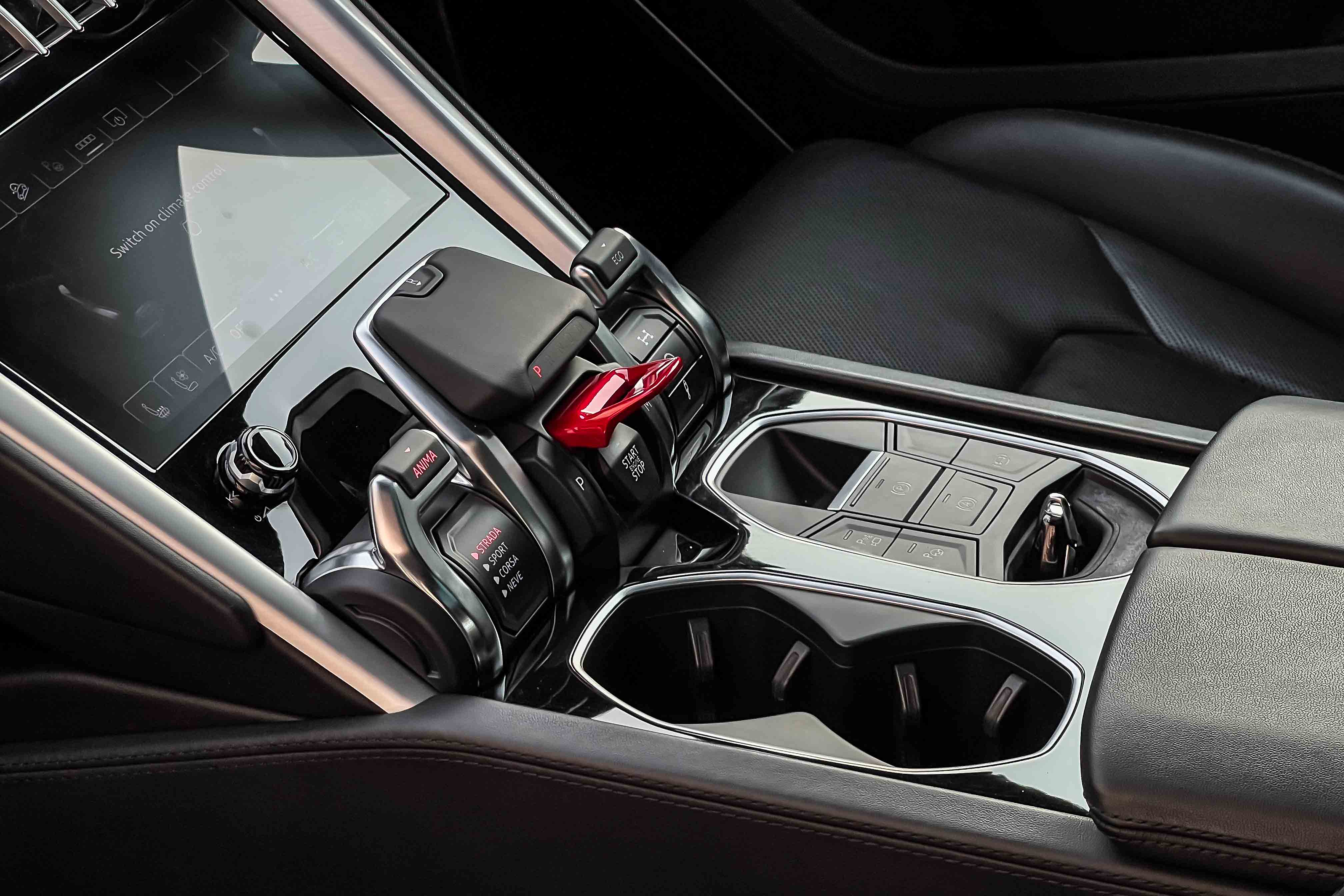 2022 LAMBORGHINI URUS