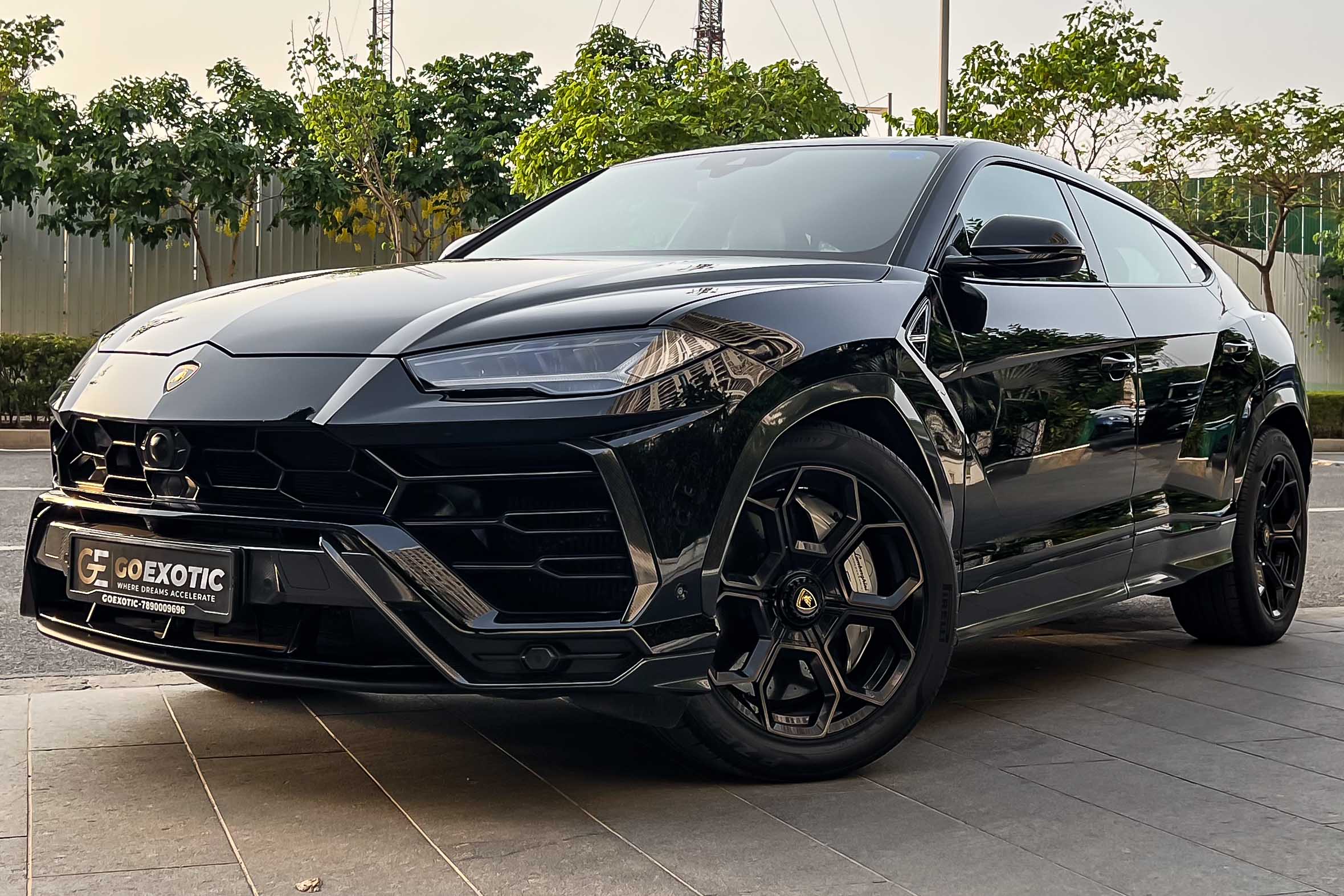 2022 LAMBORGHINI URUS