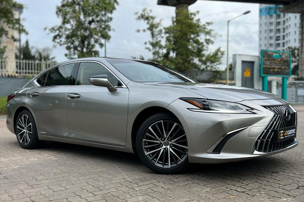 2022 LEXUS ES300 HYBRID LUXURY