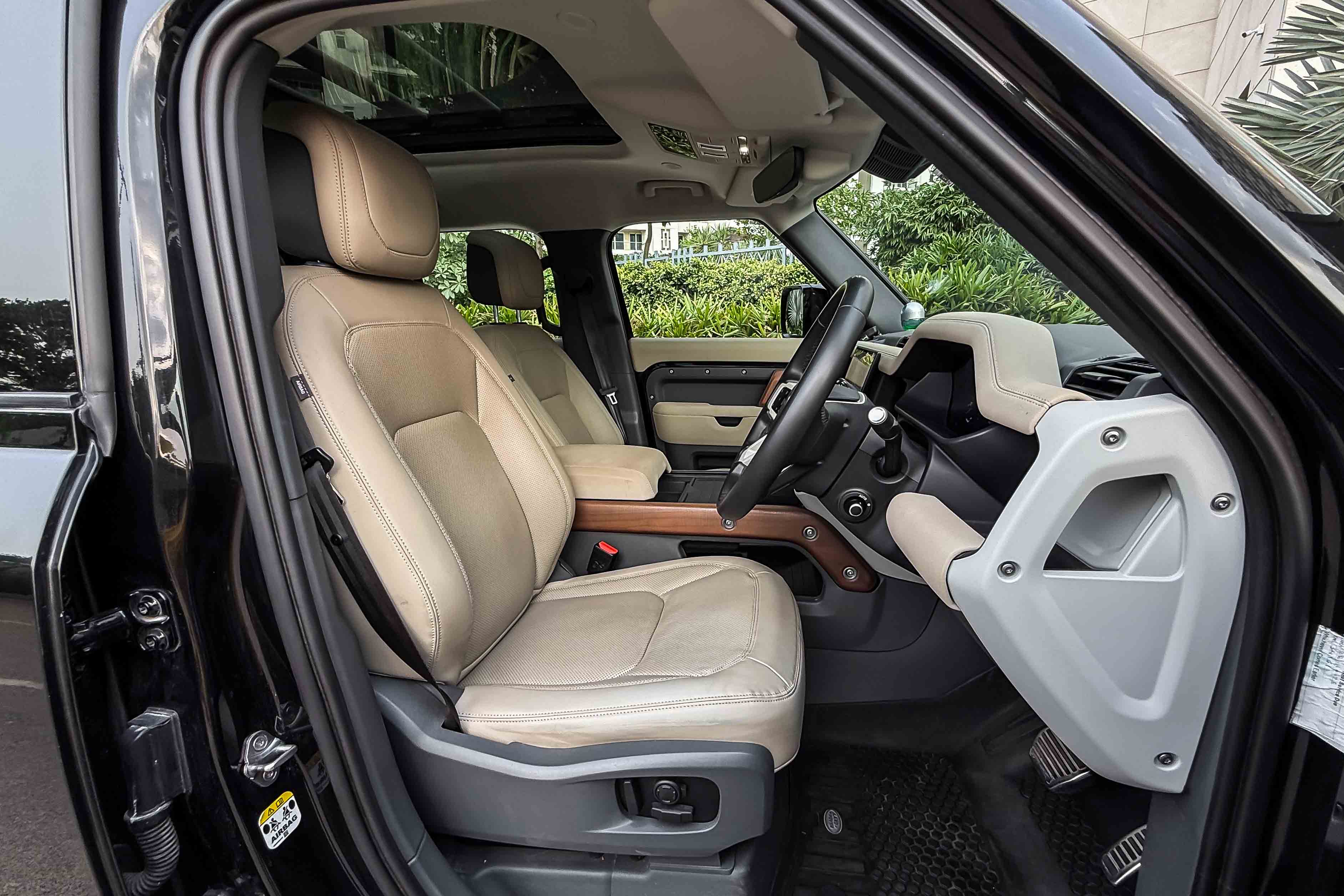 2023 LAND ROVER DEFENDER HSE