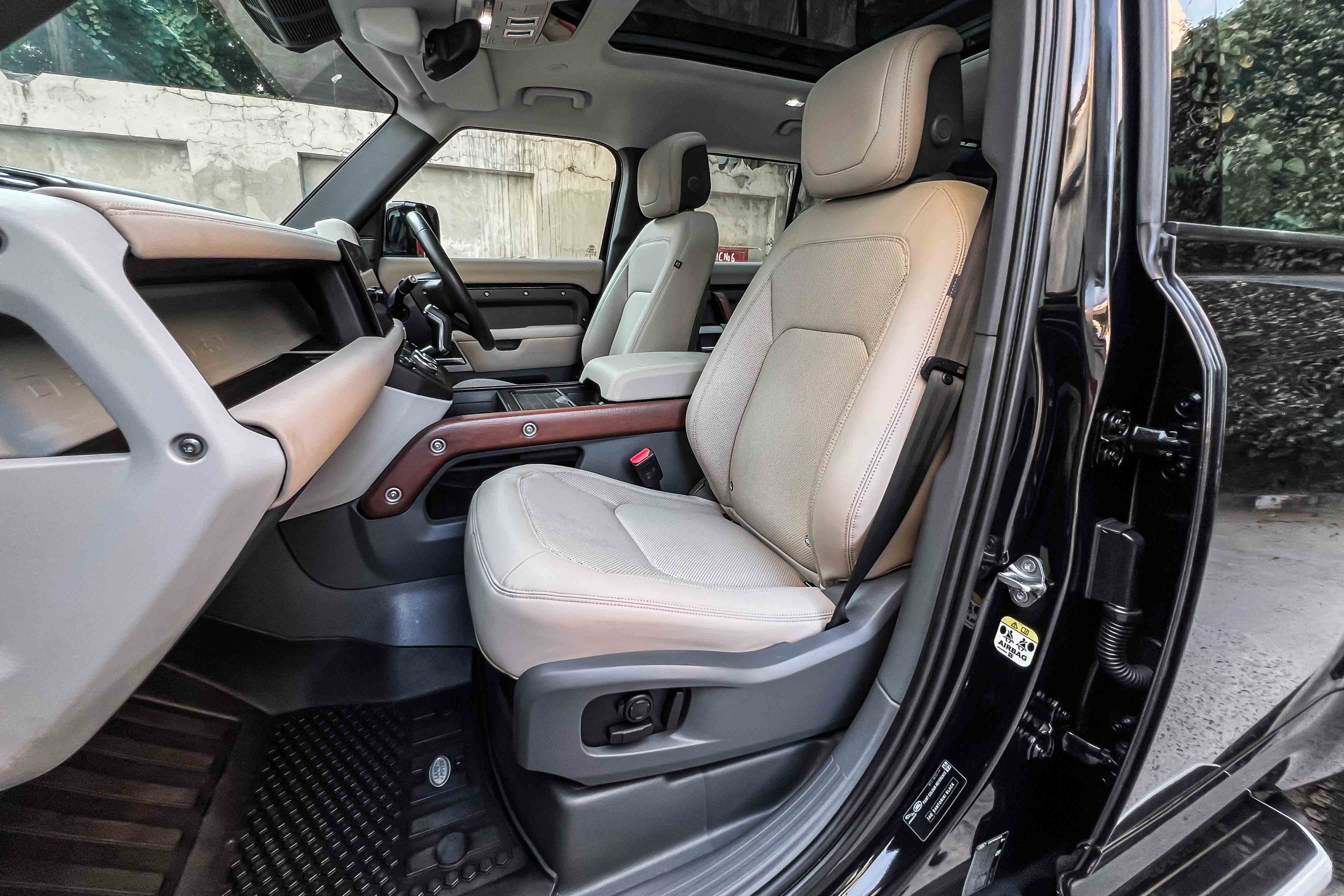 2023 LAND ROVER DEFENDER HSE