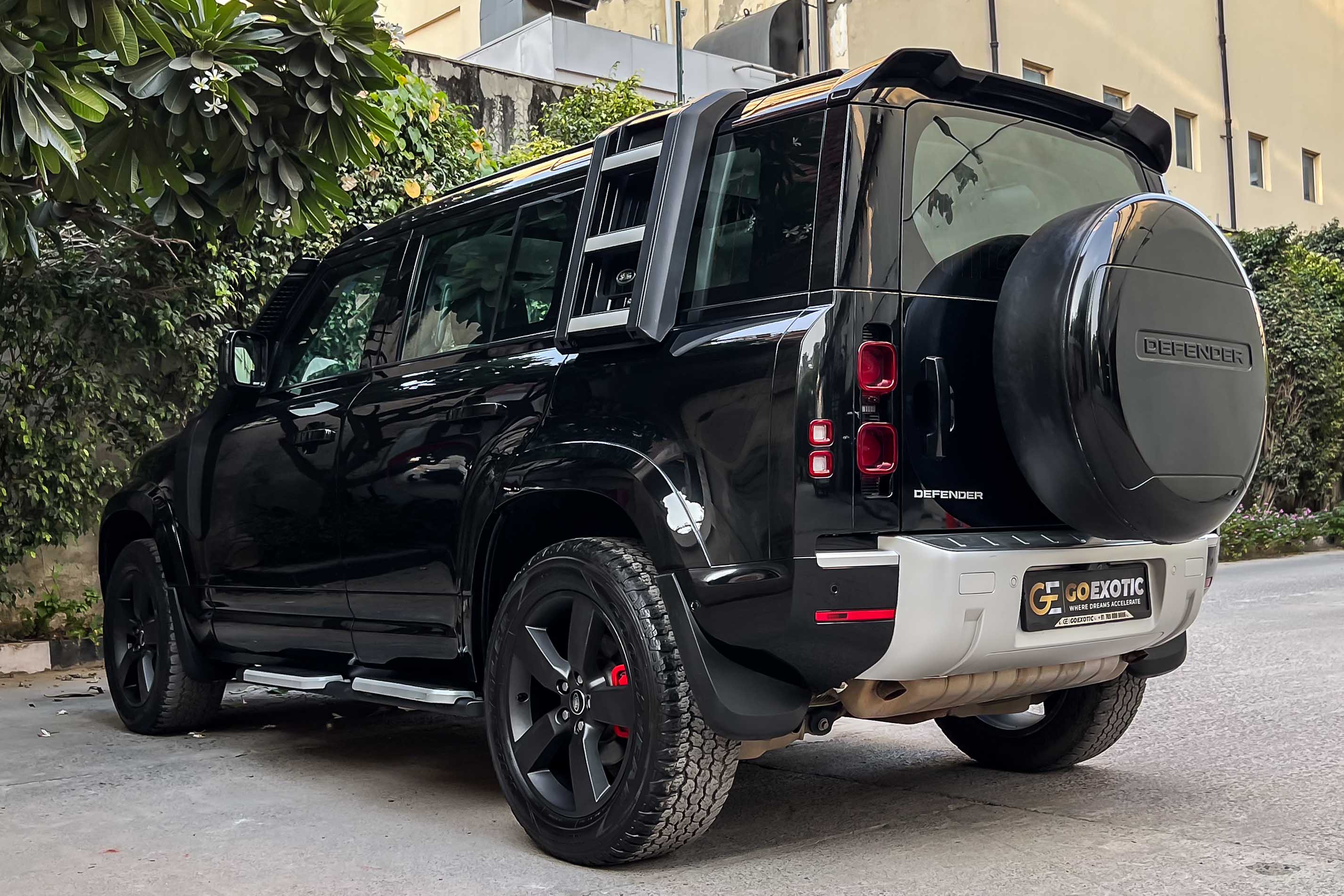 2023 LAND ROVER DEFENDER HSE