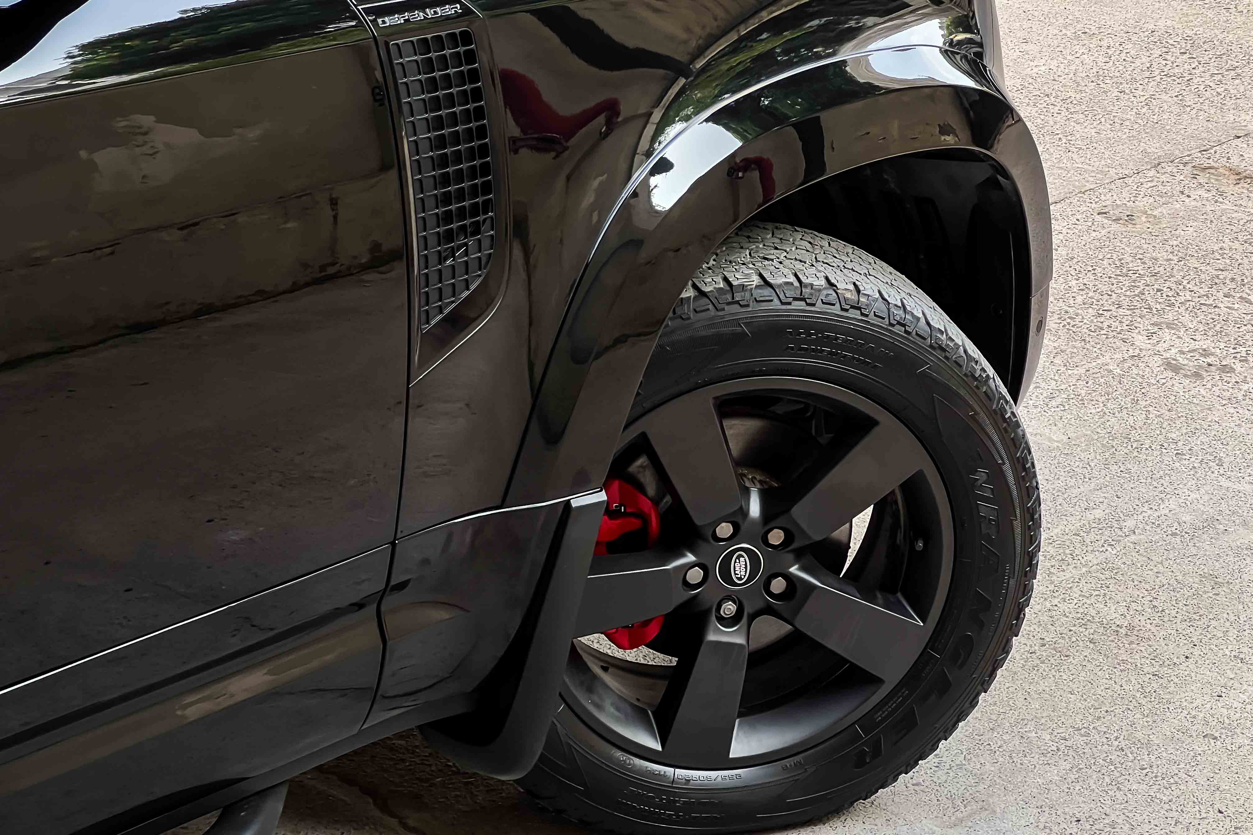 2023 LAND ROVER DEFENDER HSE