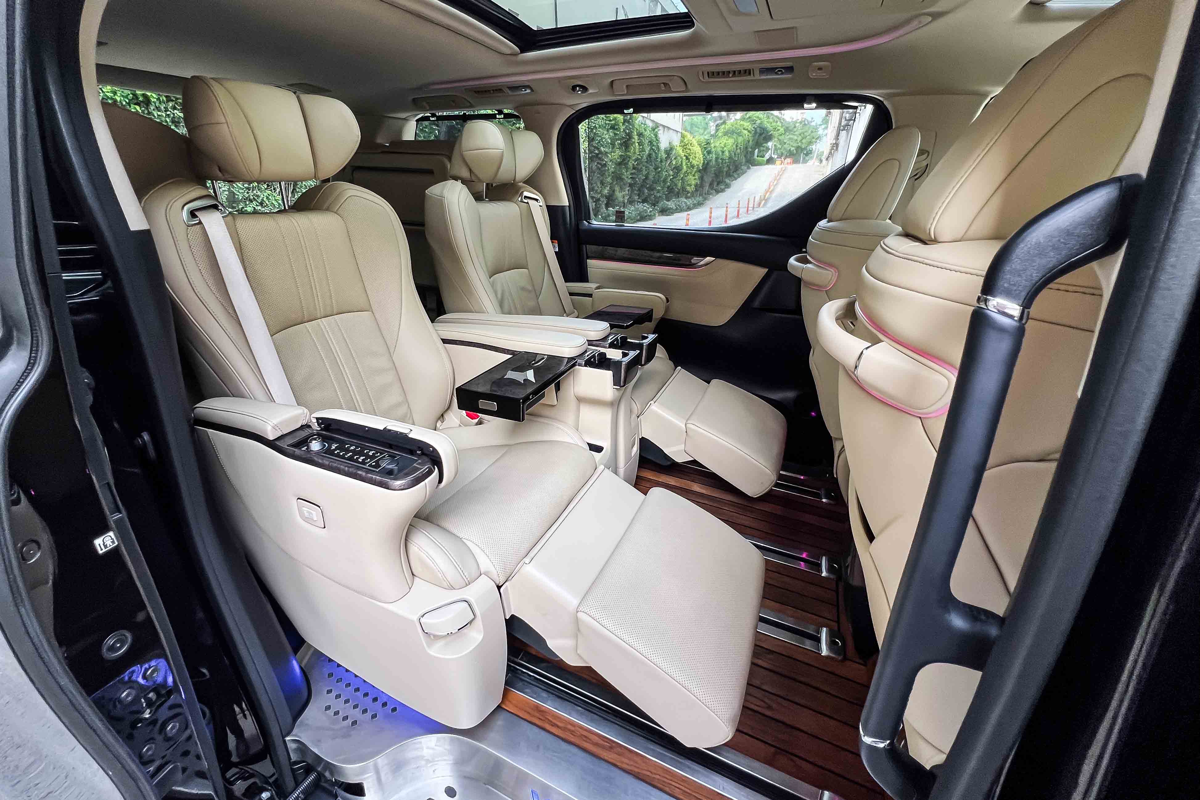2023 TOYOTA VELLFIRE EXECUTIVE LOUNGE