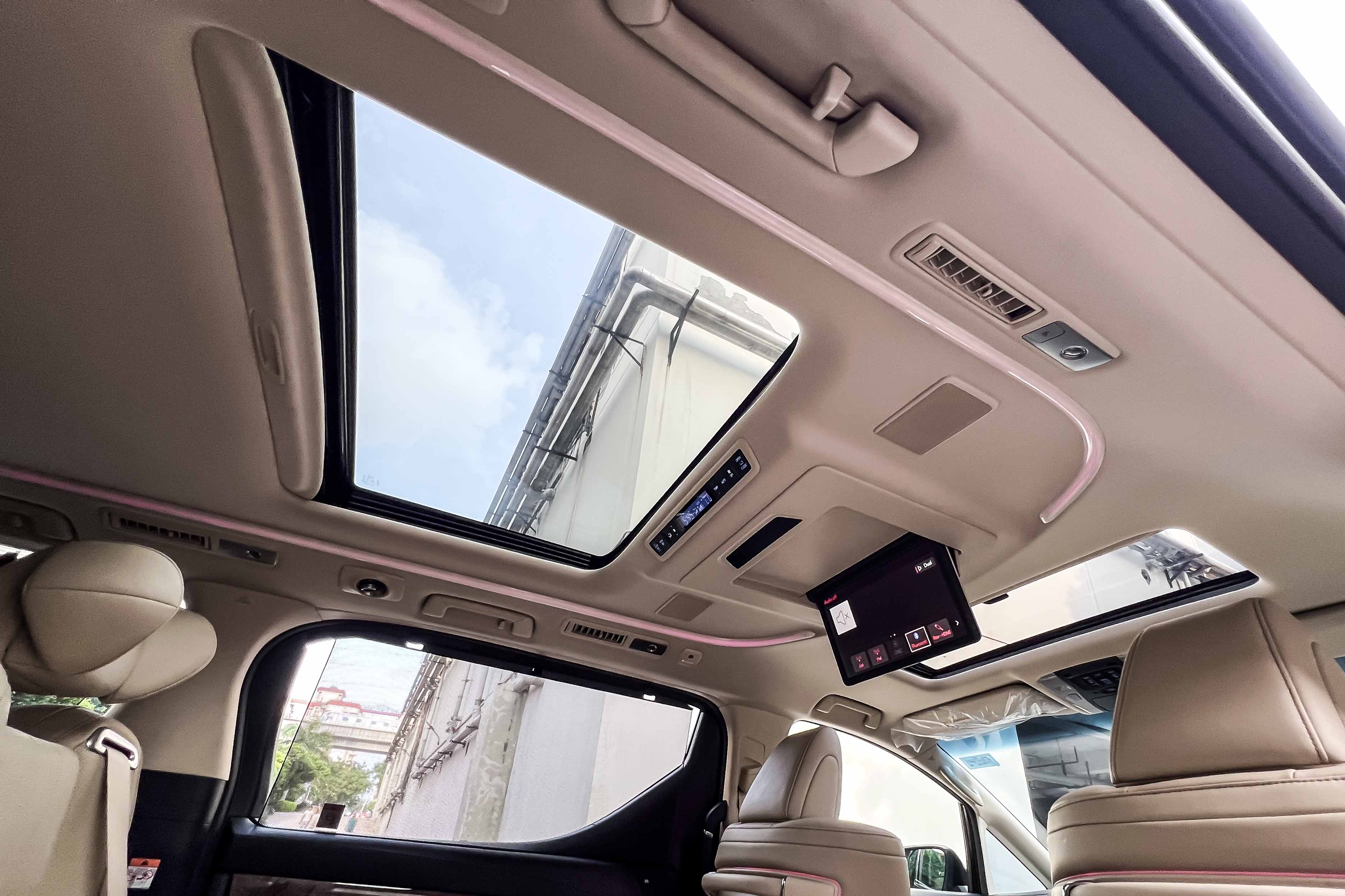 2023 TOYOTA VELLFIRE EXECUTIVE LOUNGE