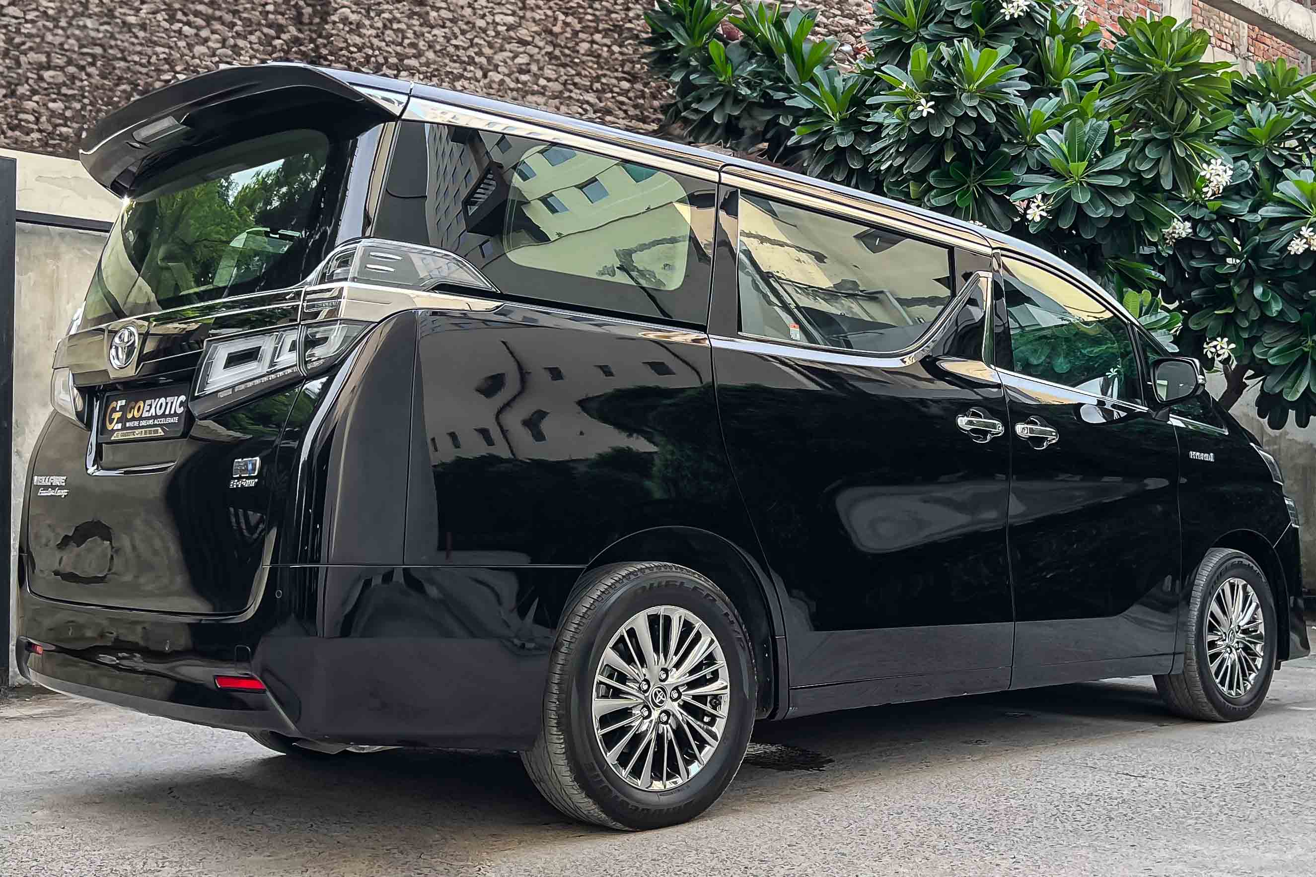 2023 TOYOTA VELLFIRE EXECUTIVE LOUNGE