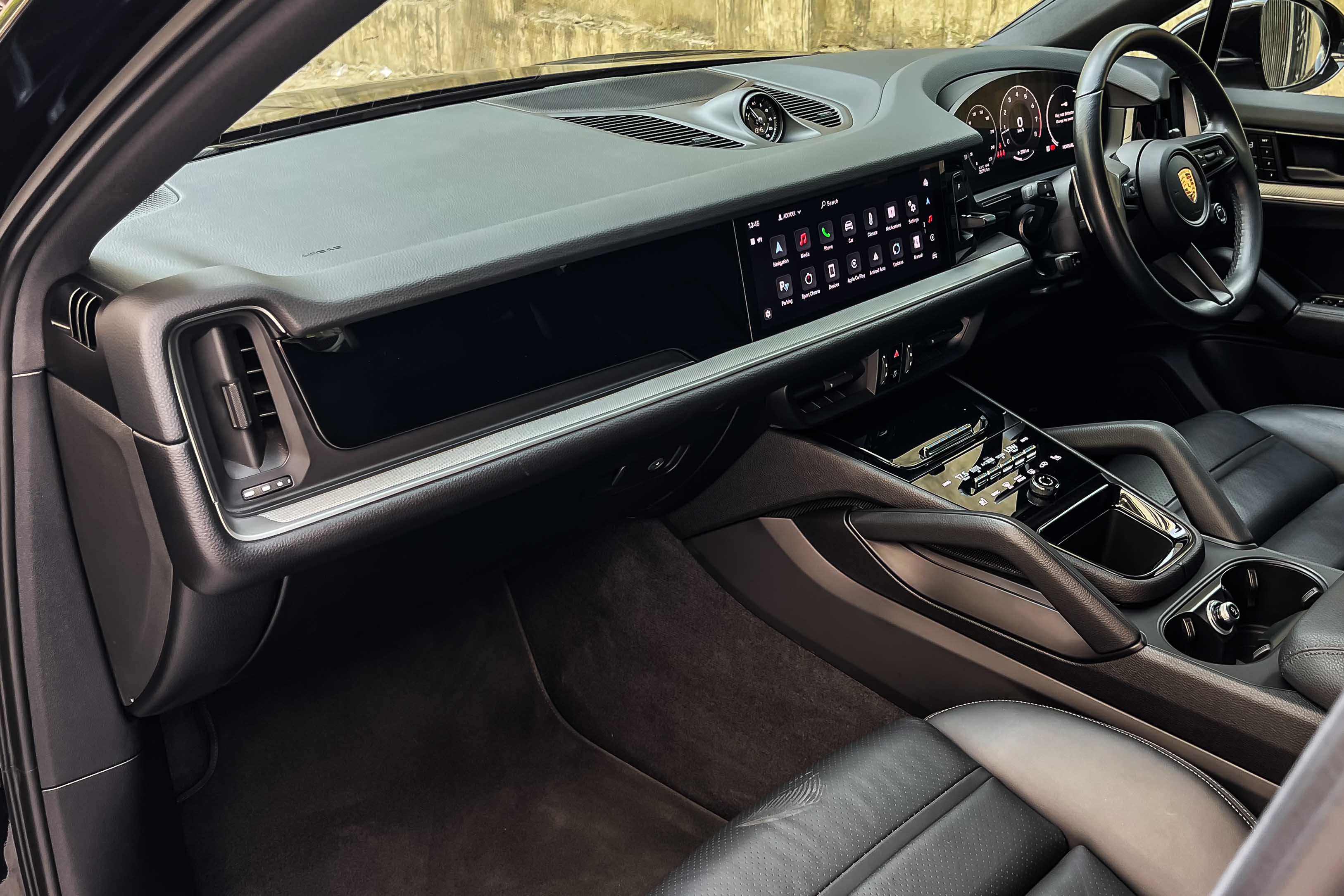 2024 PORSCHE CAYENNE COUPE