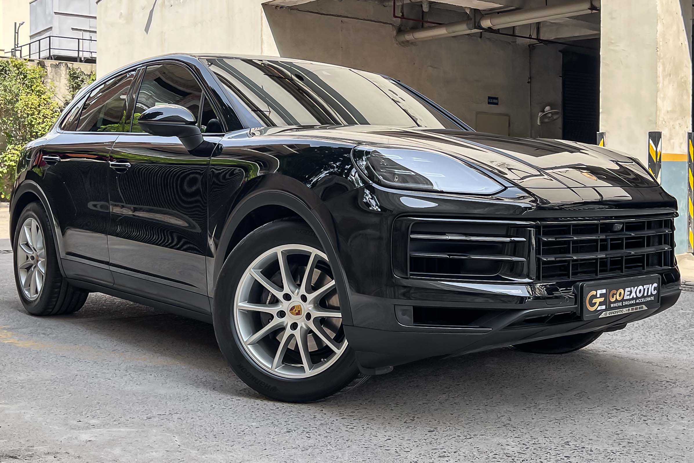 2024 PORSCHE CAYENNE COUPE