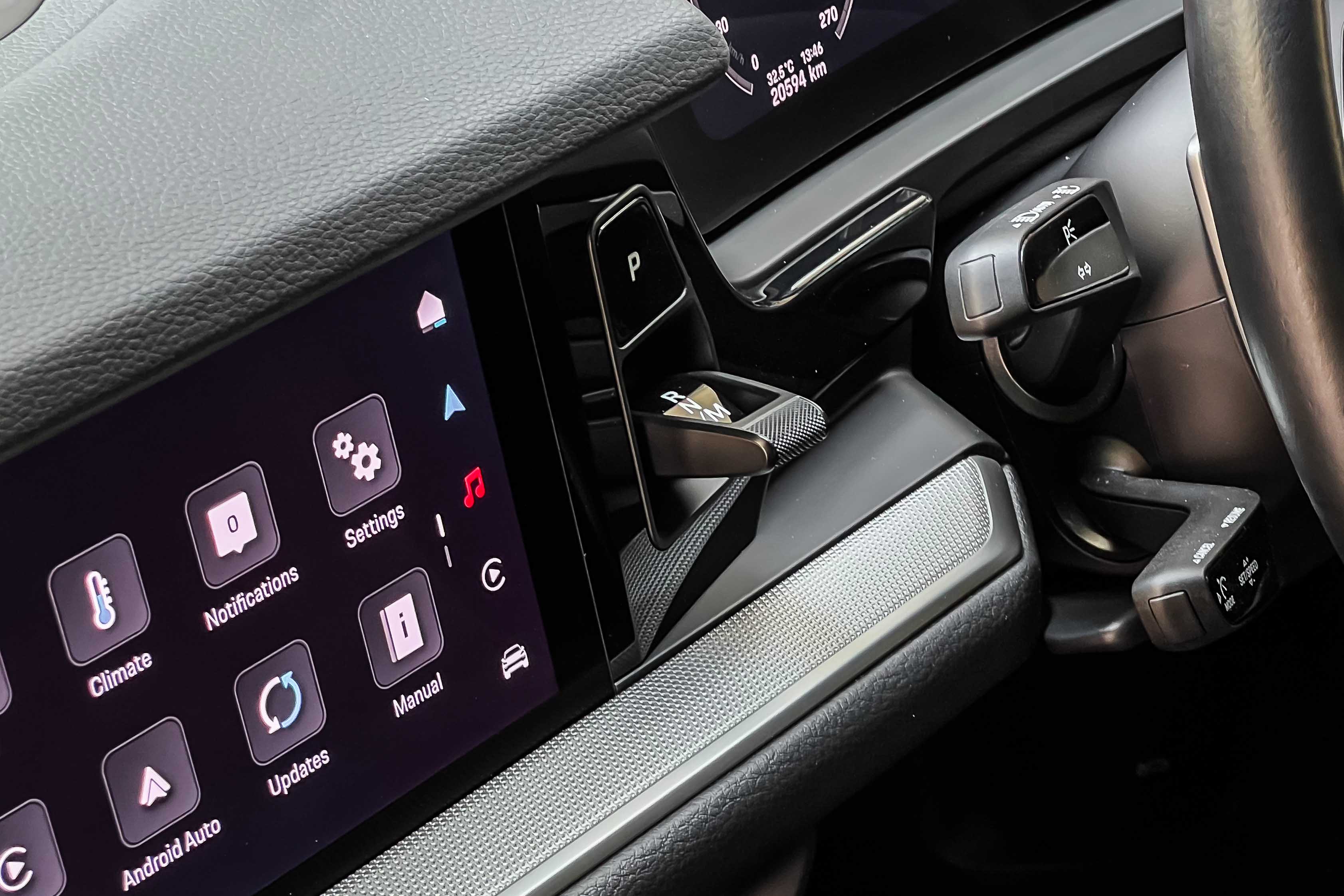 2024 PORSCHE CAYENNE COUPE