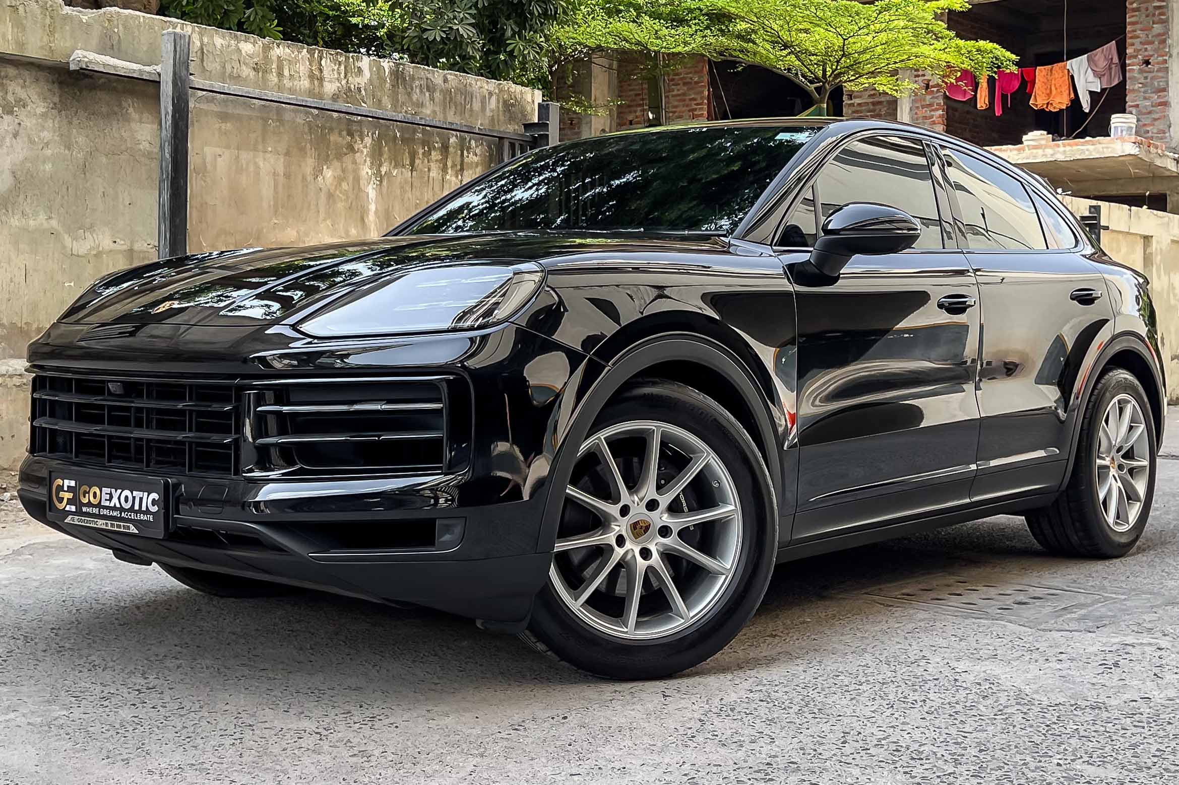 2024 PORSCHE CAYENNE COUPE
