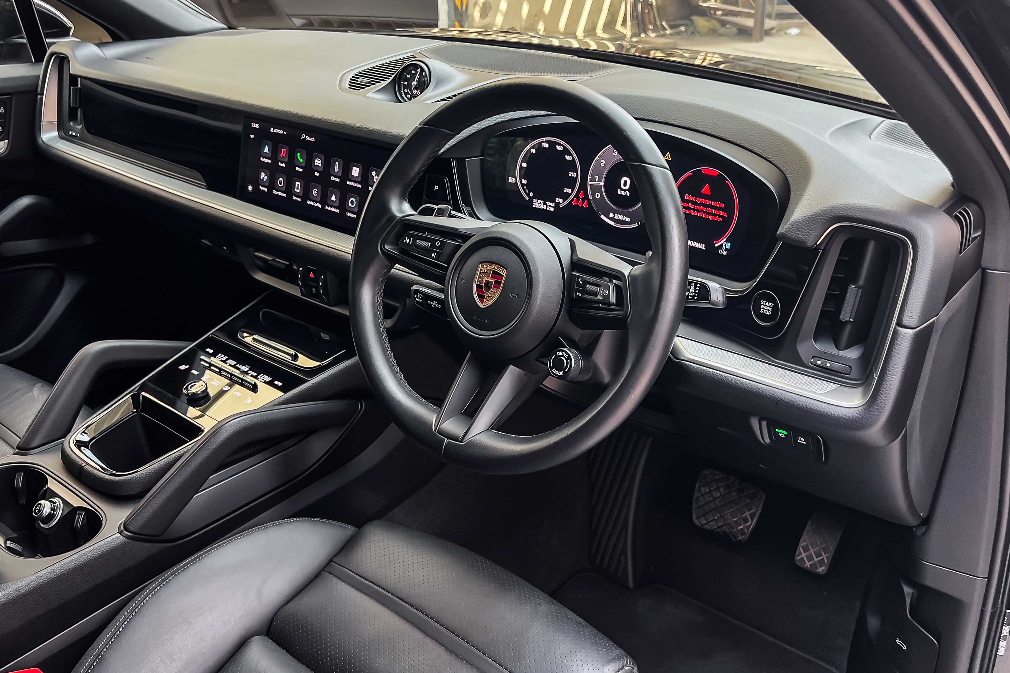 2024 PORSCHE CAYENNE COUPE