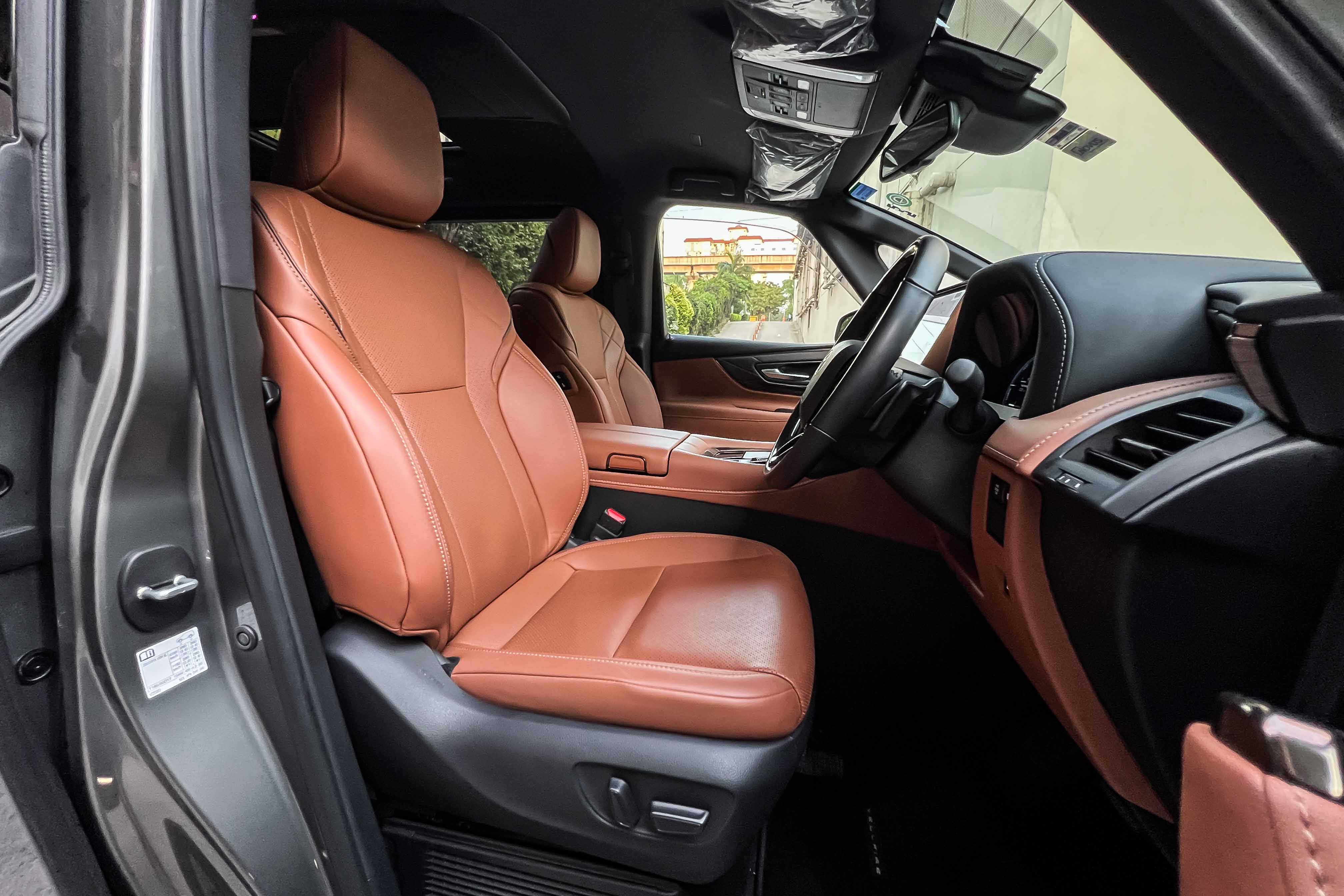 2024 TOYOTA VELLFIRE HYBRID VIP EXECUTIVE LOUNGE