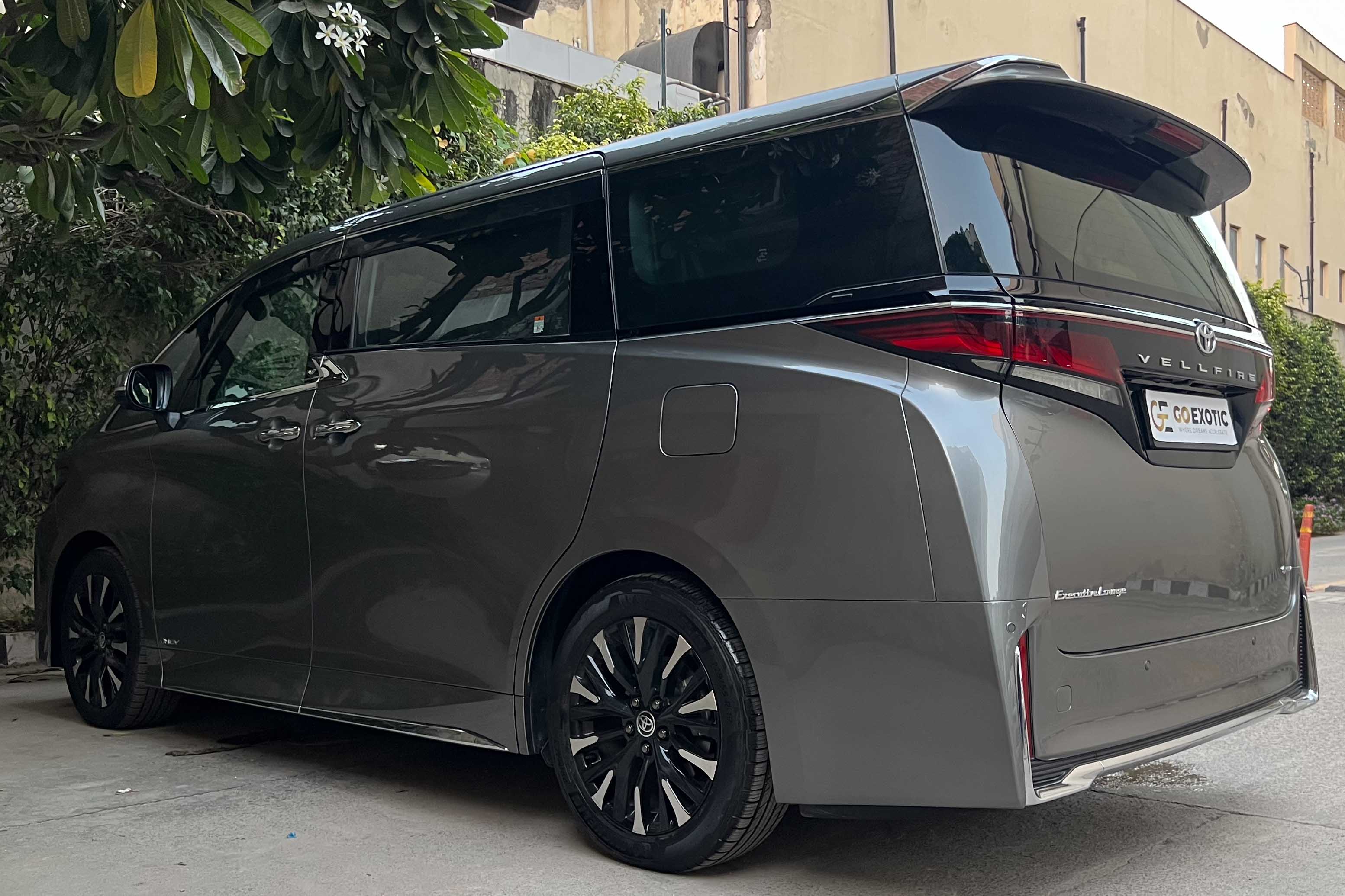 2024 TOYOTA VELLFIRE HYBRID VIP EXECUTIVE LOUNGE