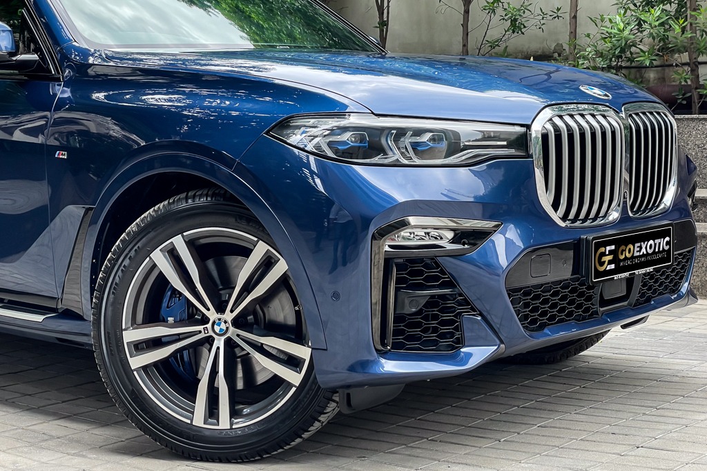 2020 BMW X7 40i M SPORT