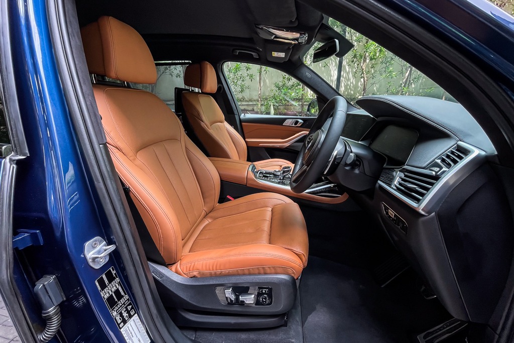 2020 BMW X7 40i M SPORT