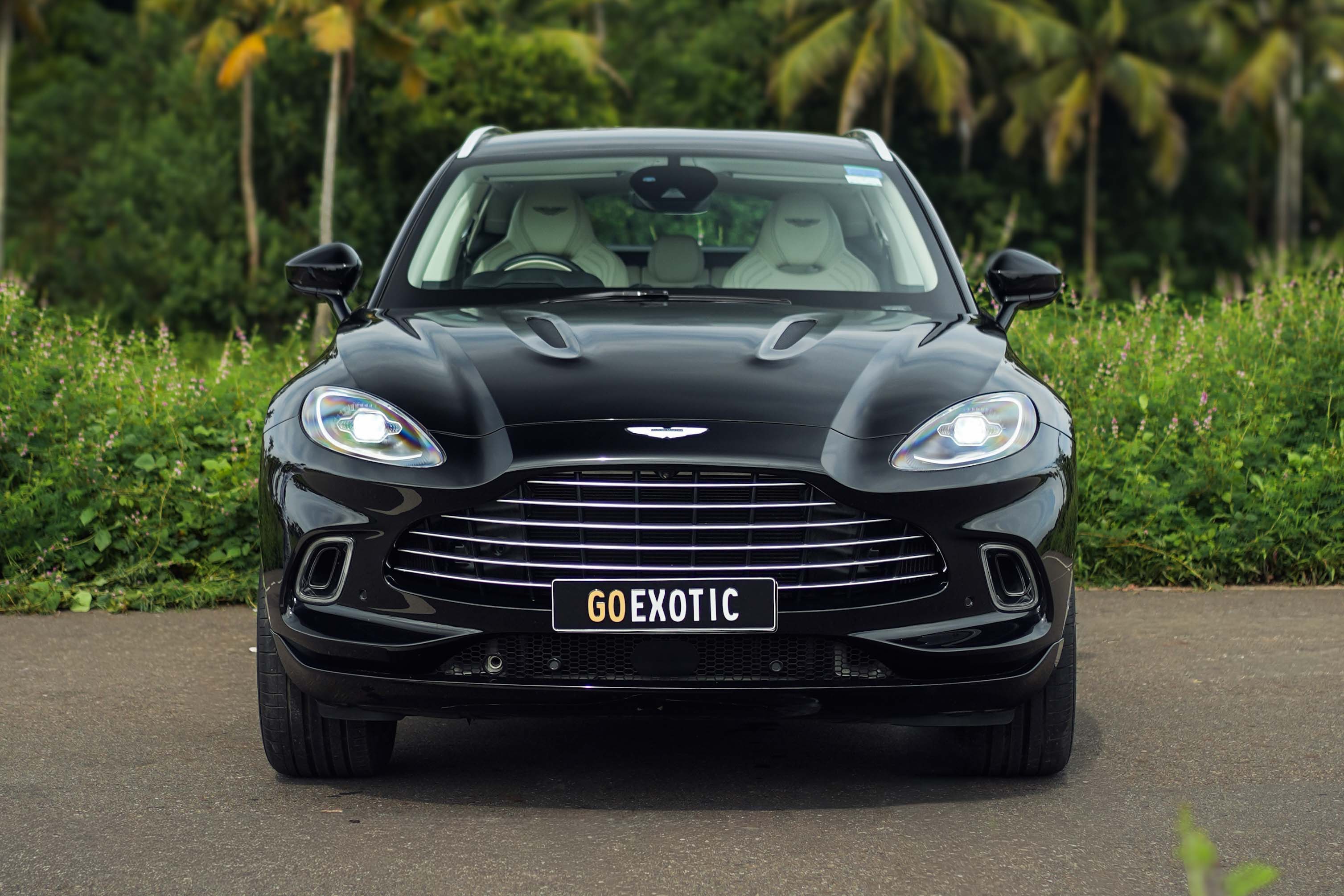 2021 ASTON MARTIN DBX