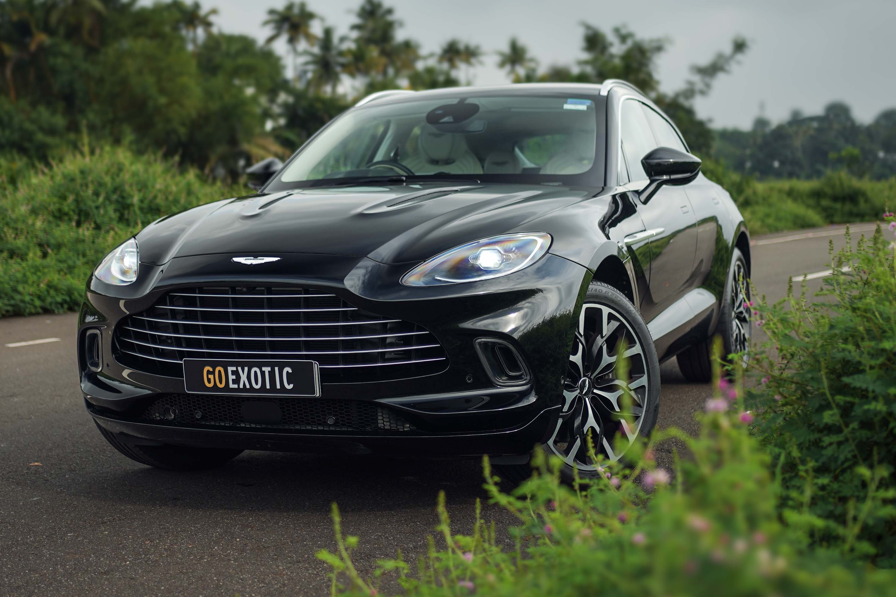 2021 ASTON MARTIN DBX