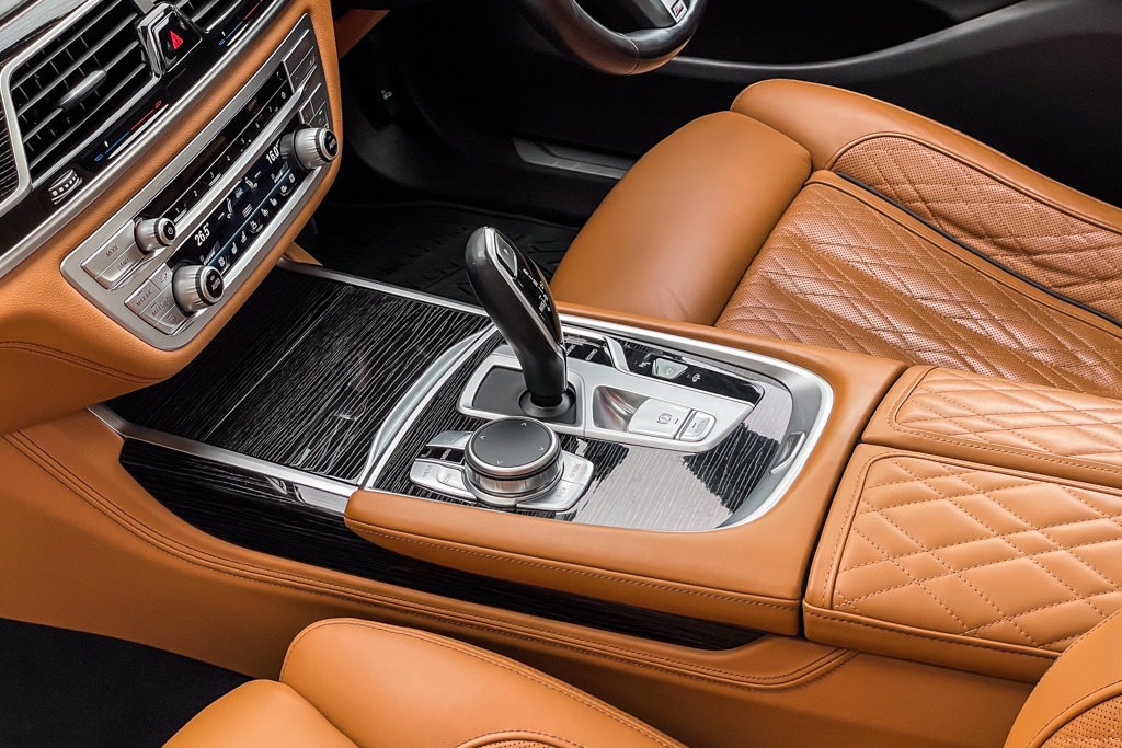 2021 BMW 740LI M SPORT