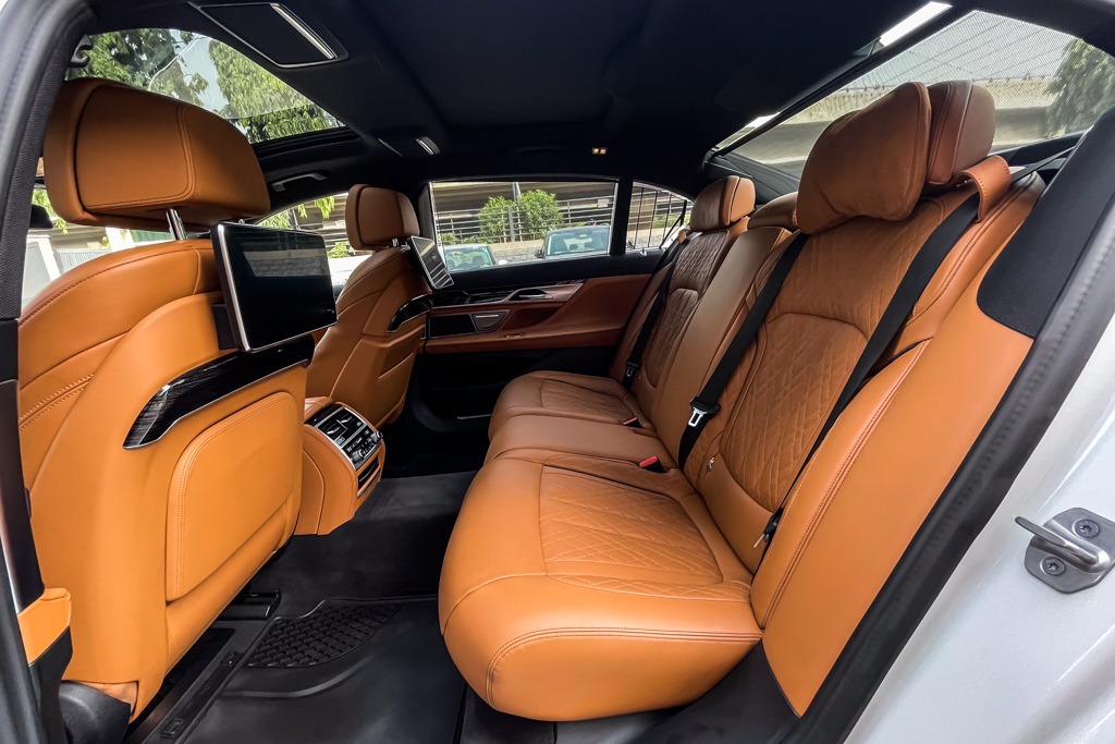 2021 BMW 740LI M SPORT