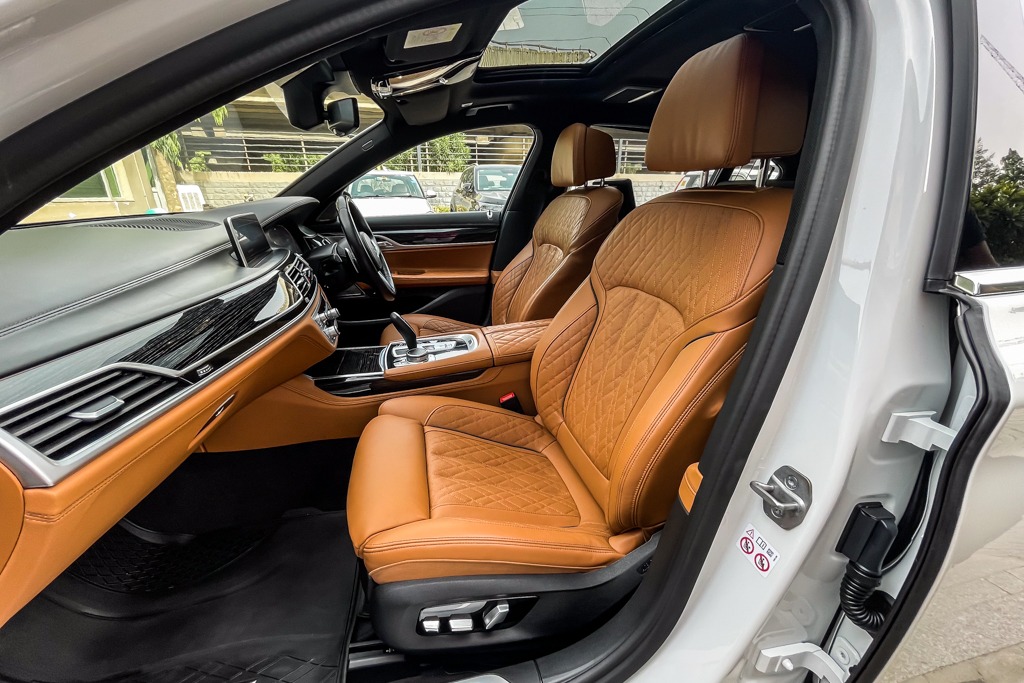 2021 BMW 740LI M SPORT