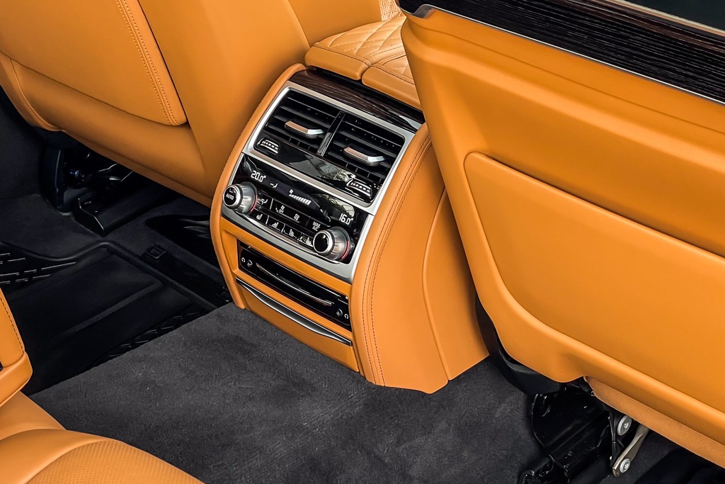 2021 BMW 740LI M SPORT