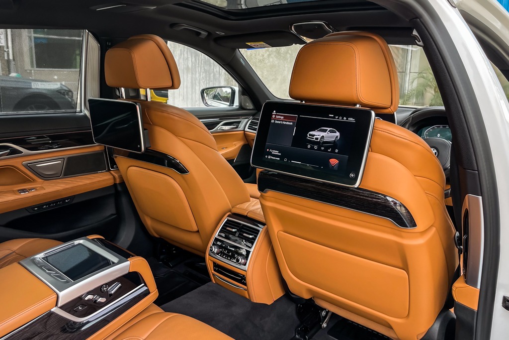 2021 BMW 740LI M SPORT